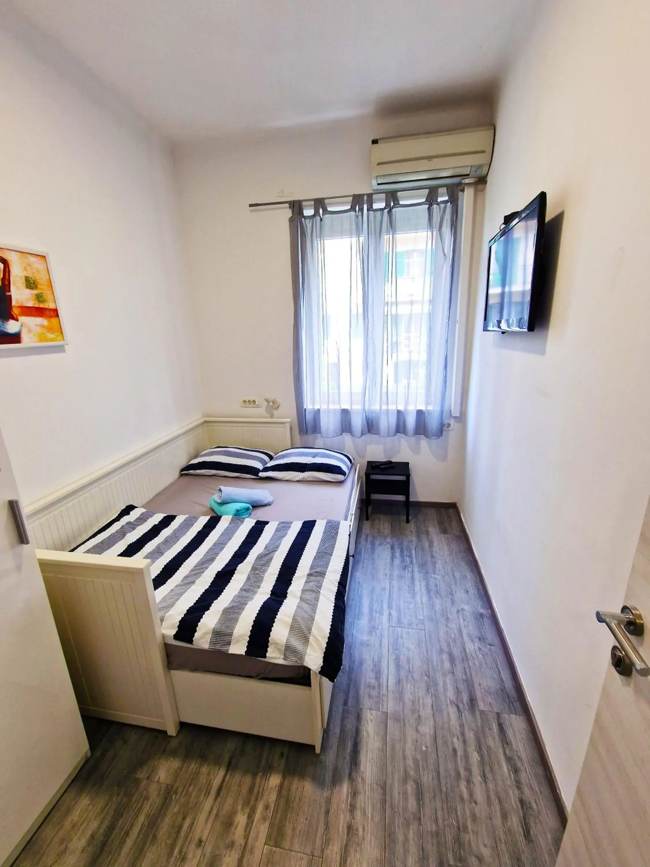 Standard Double Room with Shared Bathroom in Croparadise Hostel Standard Double Room with Shared Bathroom in Croparadise Hostel