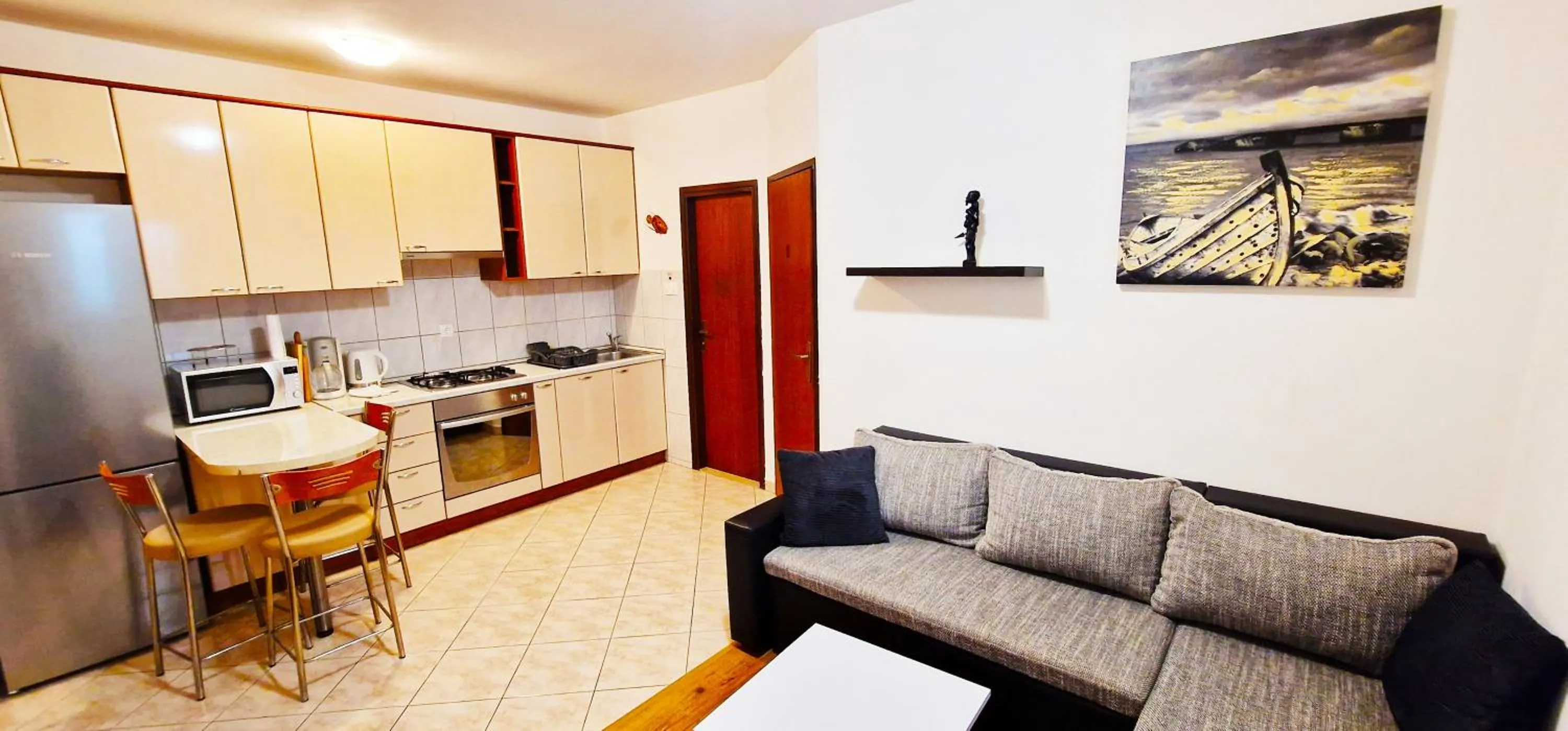 Kitchen or kitchenette in Croparadise Hostel