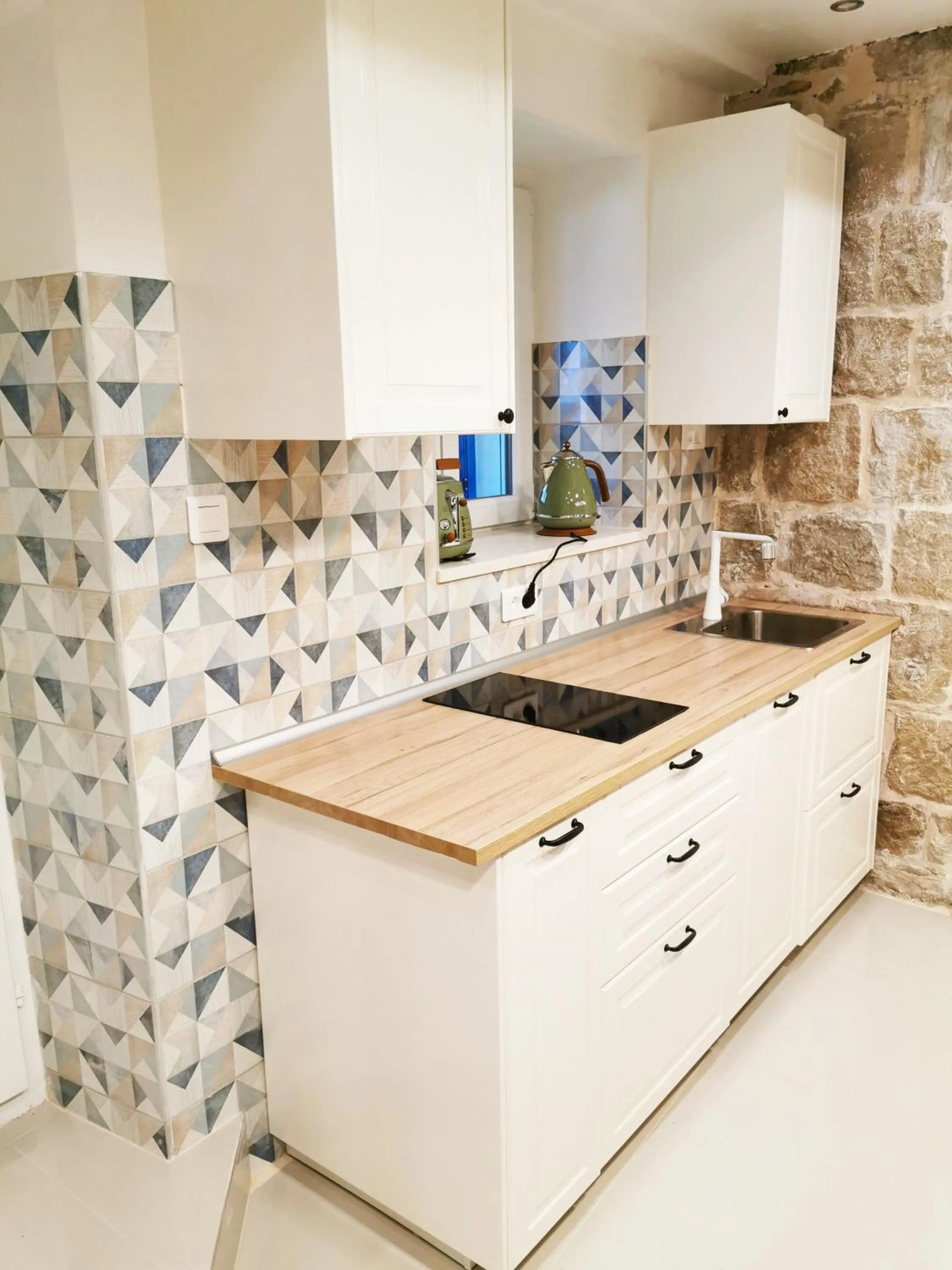 Kitchen or kitchenette in Croparadise Hostel