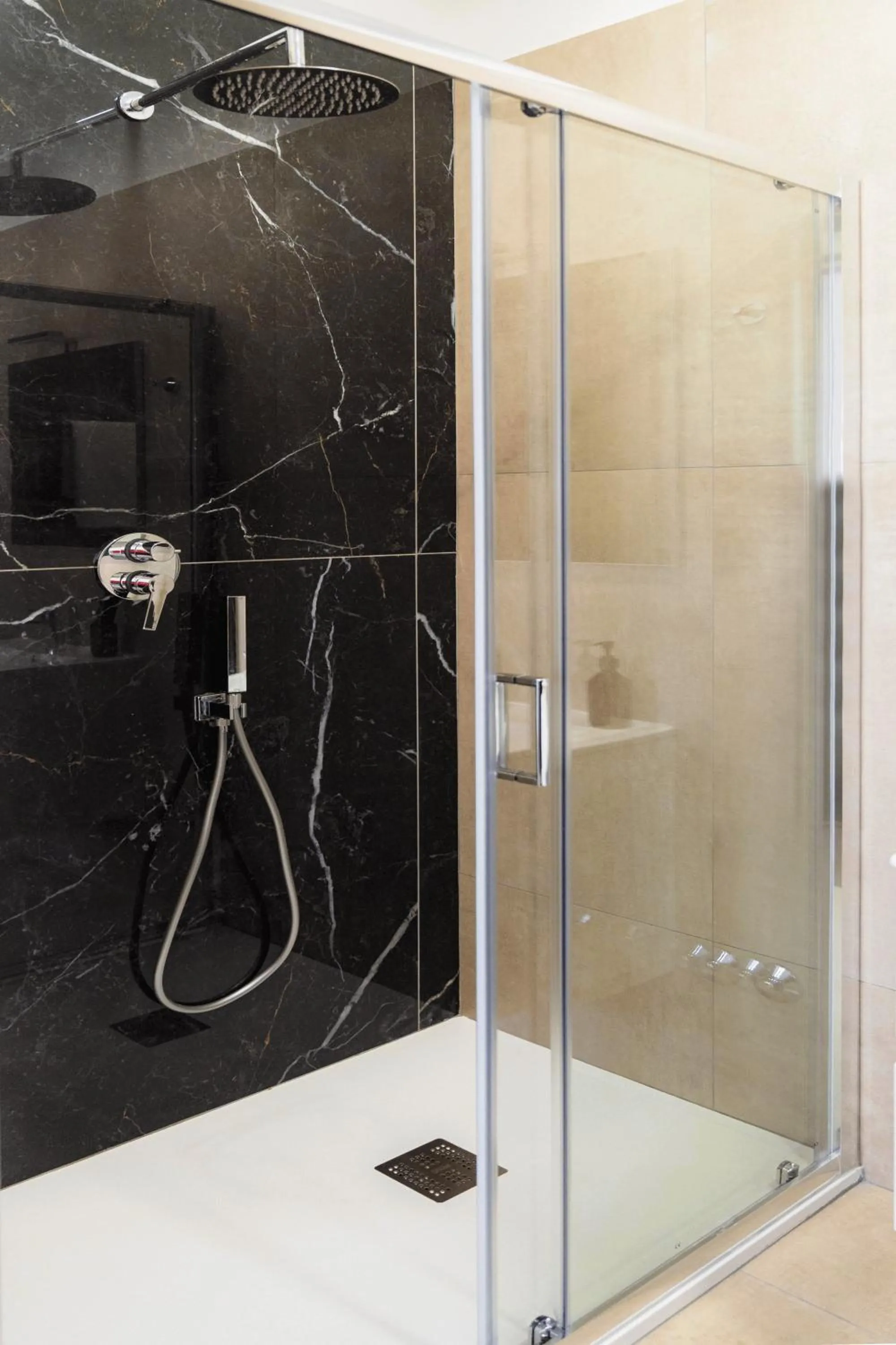 Shower in Art Boutique Rooms