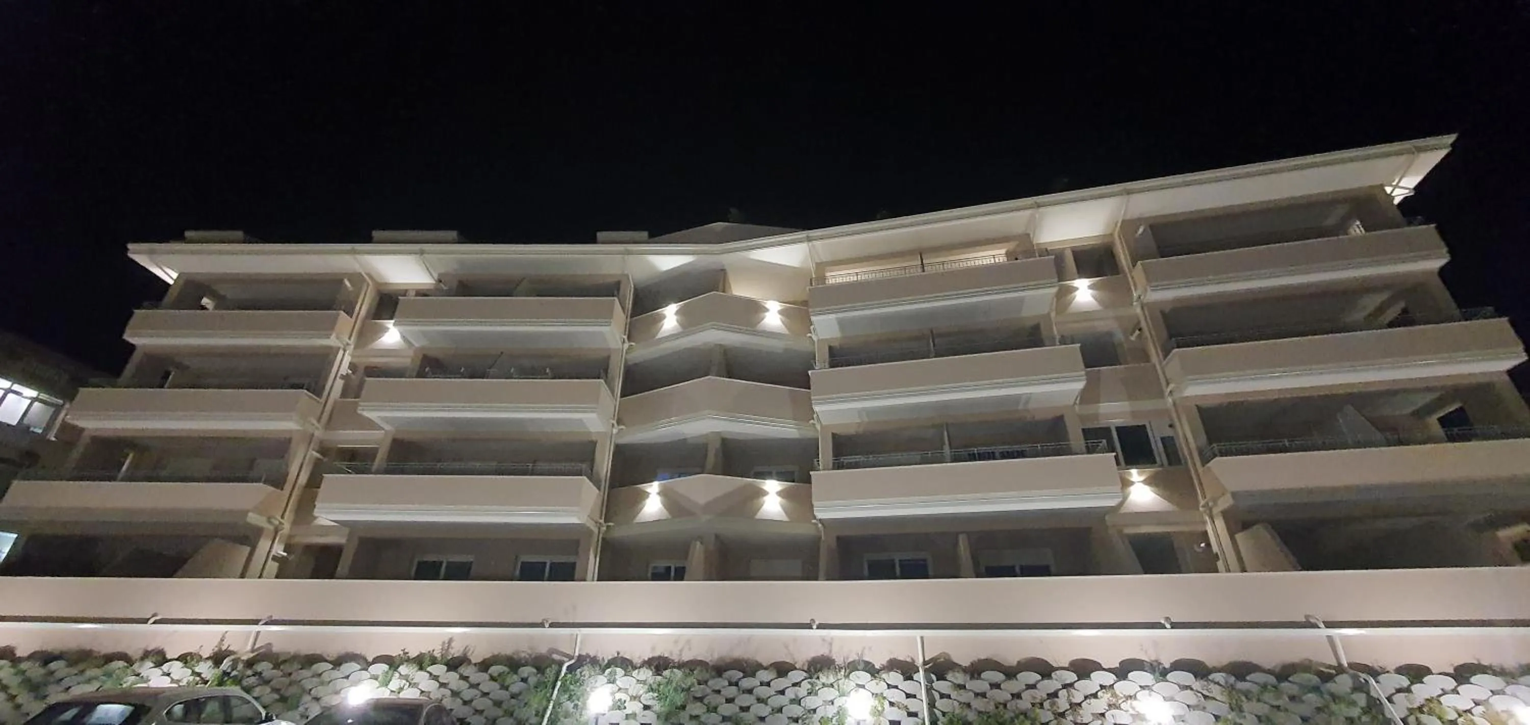 Breakfast in Middle Town Palace