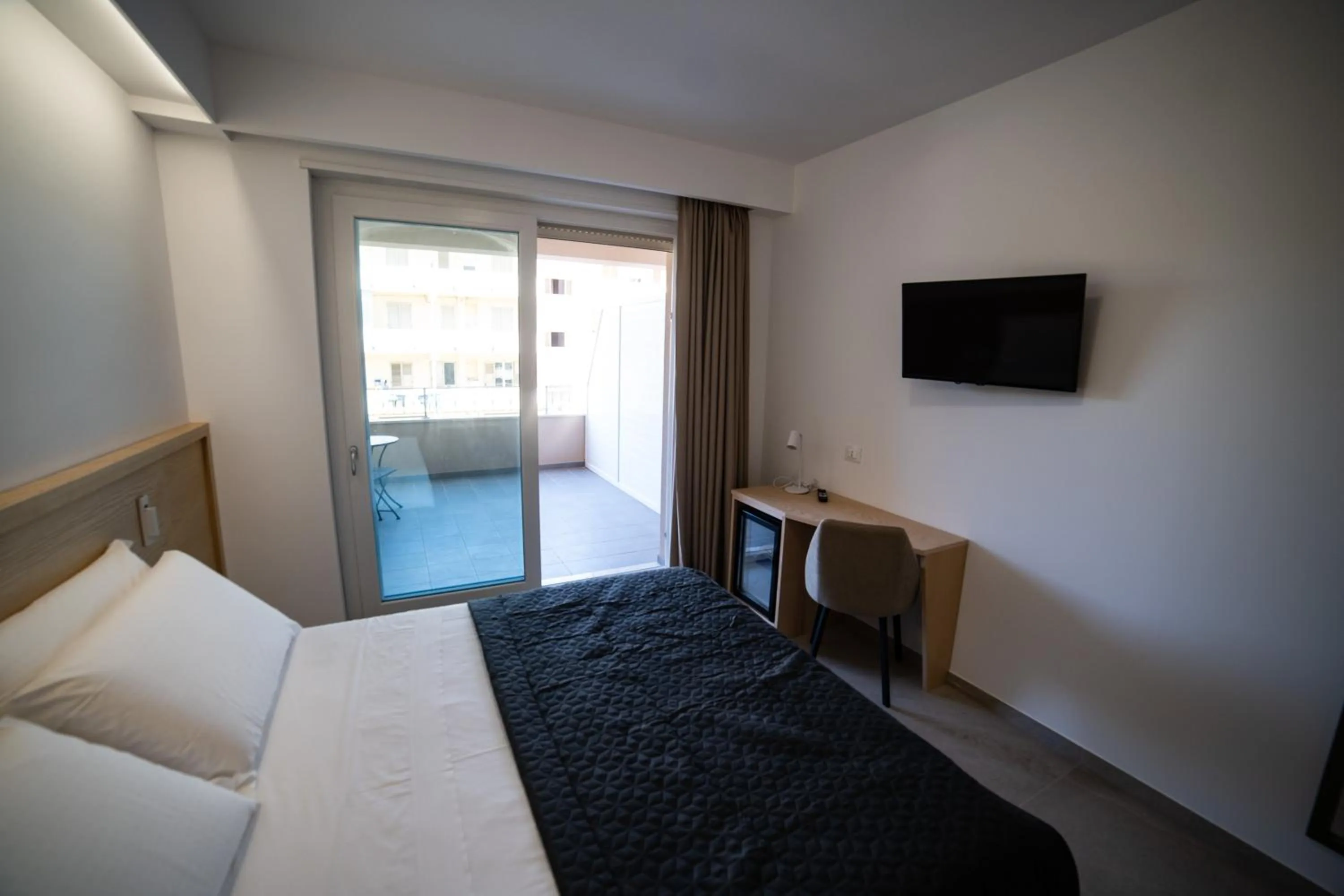 TV and multimedia, Bed in Middle Town Palace