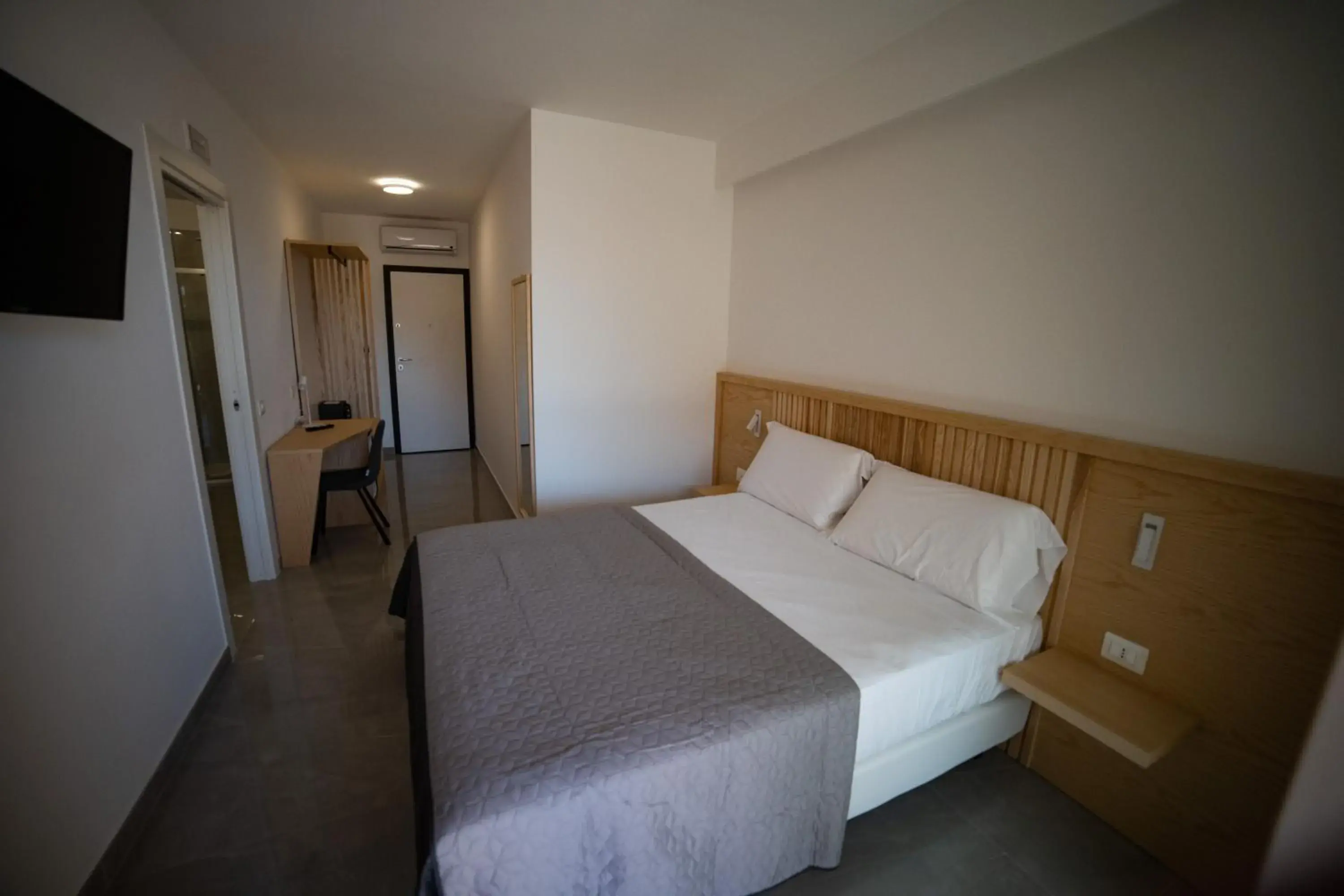 Photo of the whole room, Bed in Middle Town Palace Photo of the whole room, Bed in Middle Town Palace