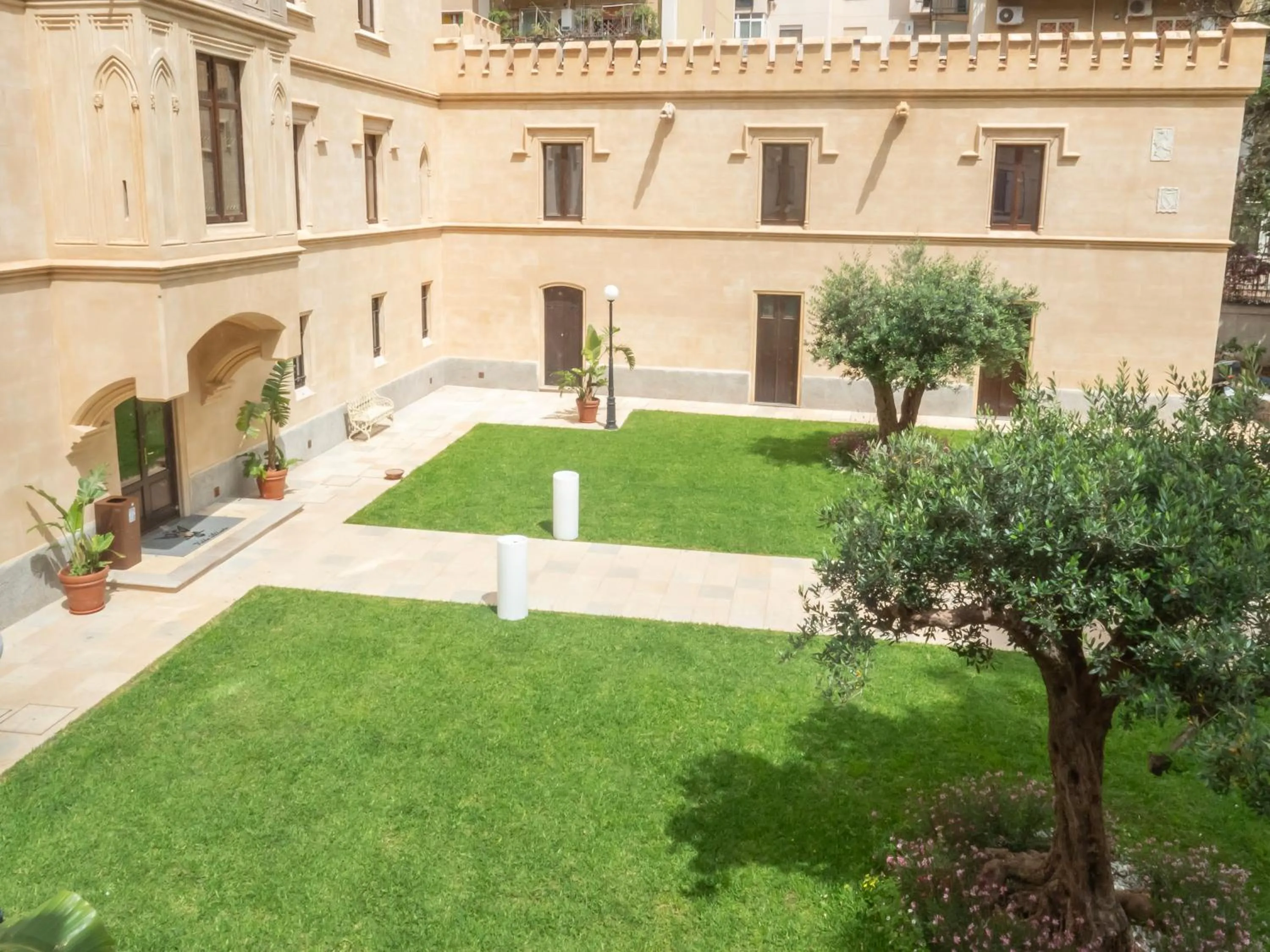 Garden view in Villa Alliata di Pietratagliata