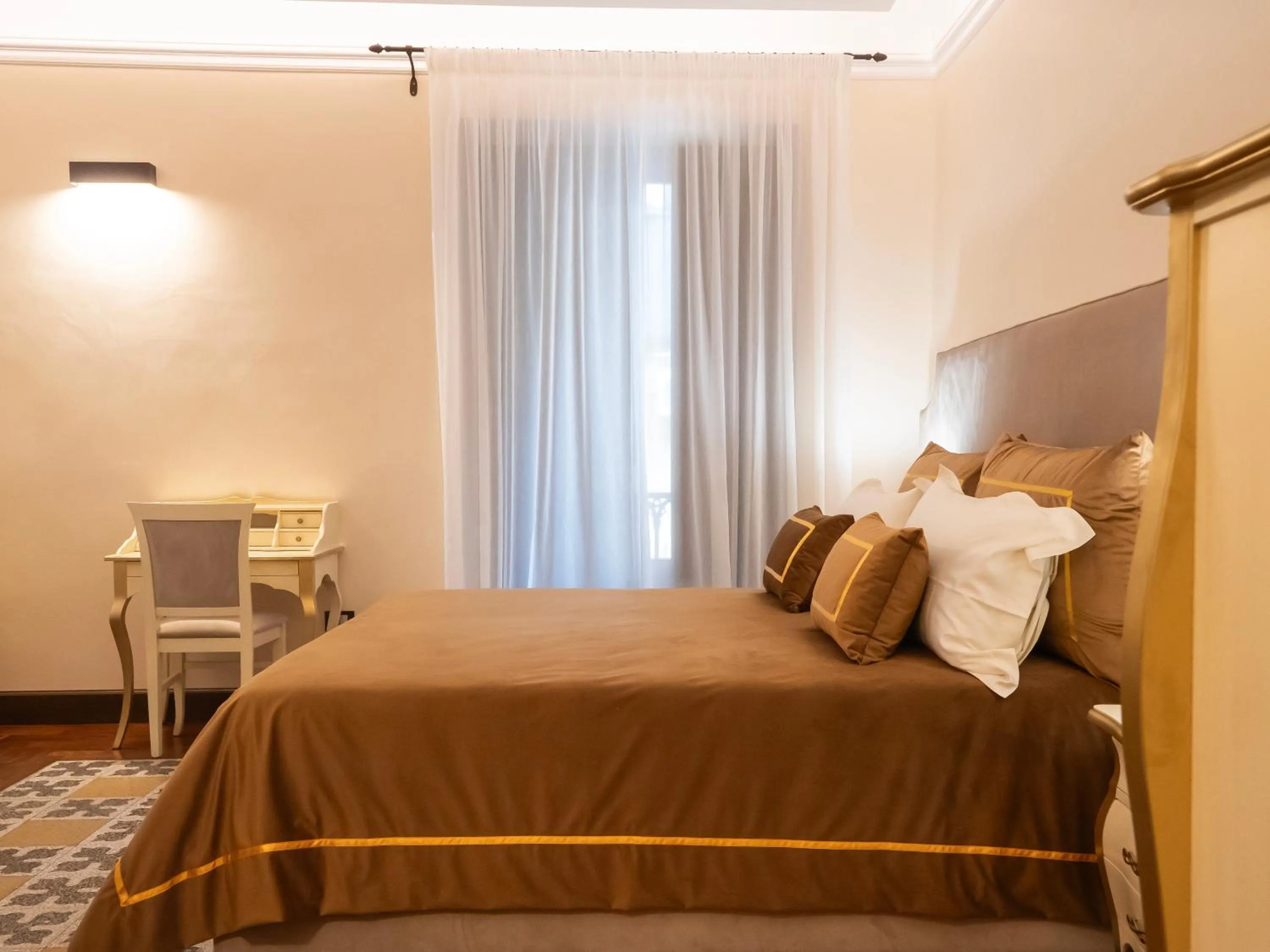 Bed in Villa Alliata di Pietratagliata