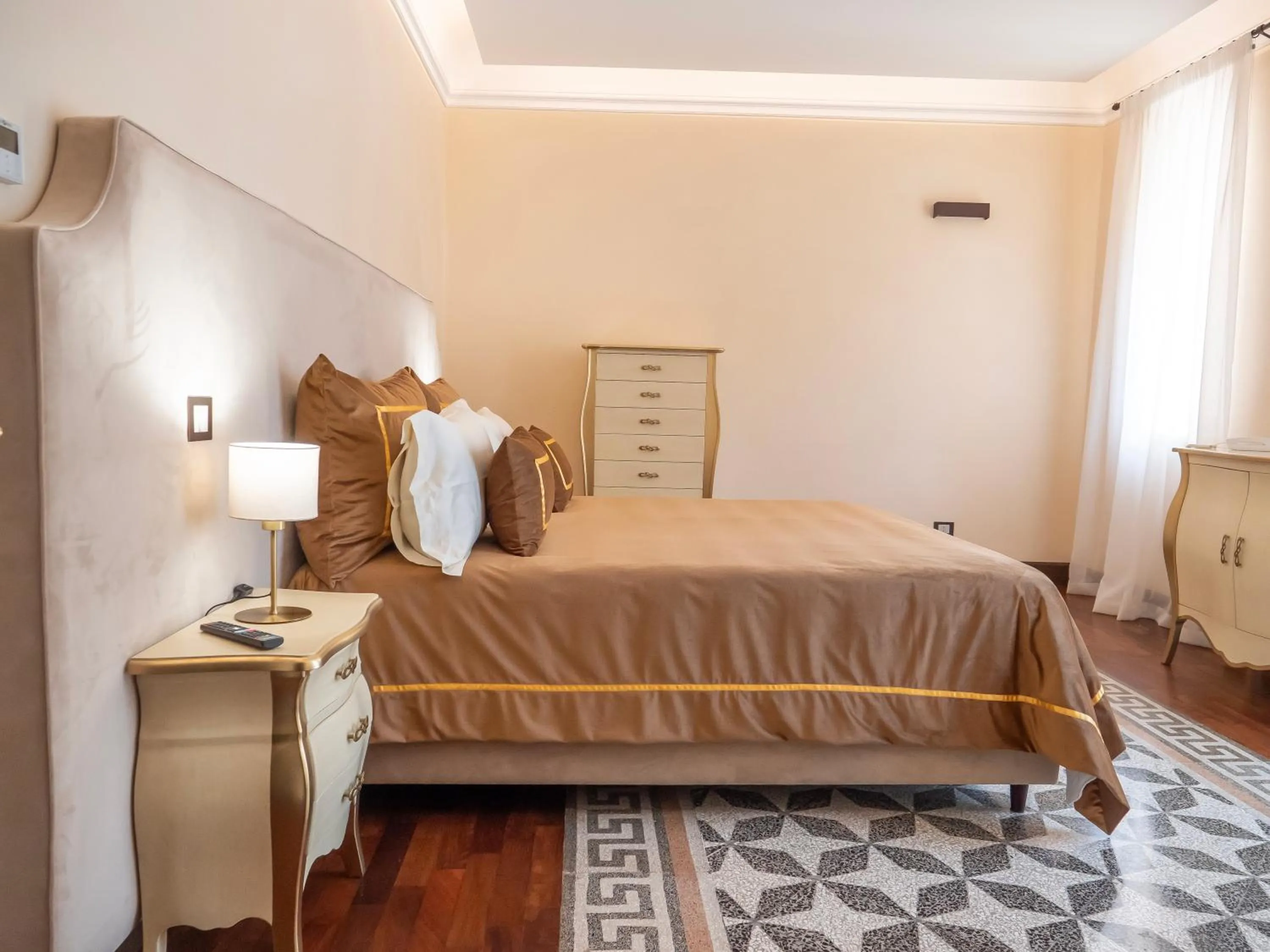 Bed in Villa Alliata di Pietratagliata