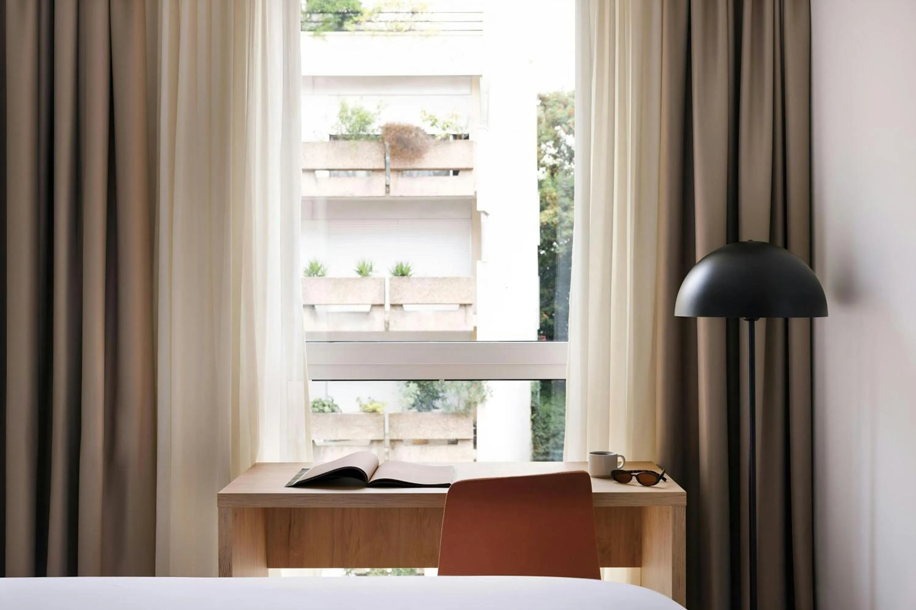 Bedroom, Bed in Yvette Hotel Porte de Versailles, Sonder by Marriott Bonvoy