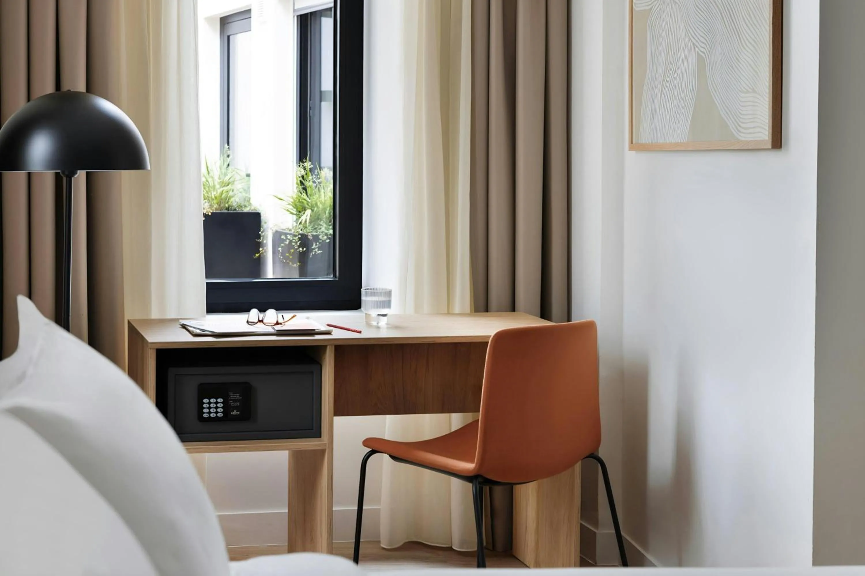 Bedroom, Bed in Yvette Hotel Porte de Versailles, Sonder by Marriott Bonvoy