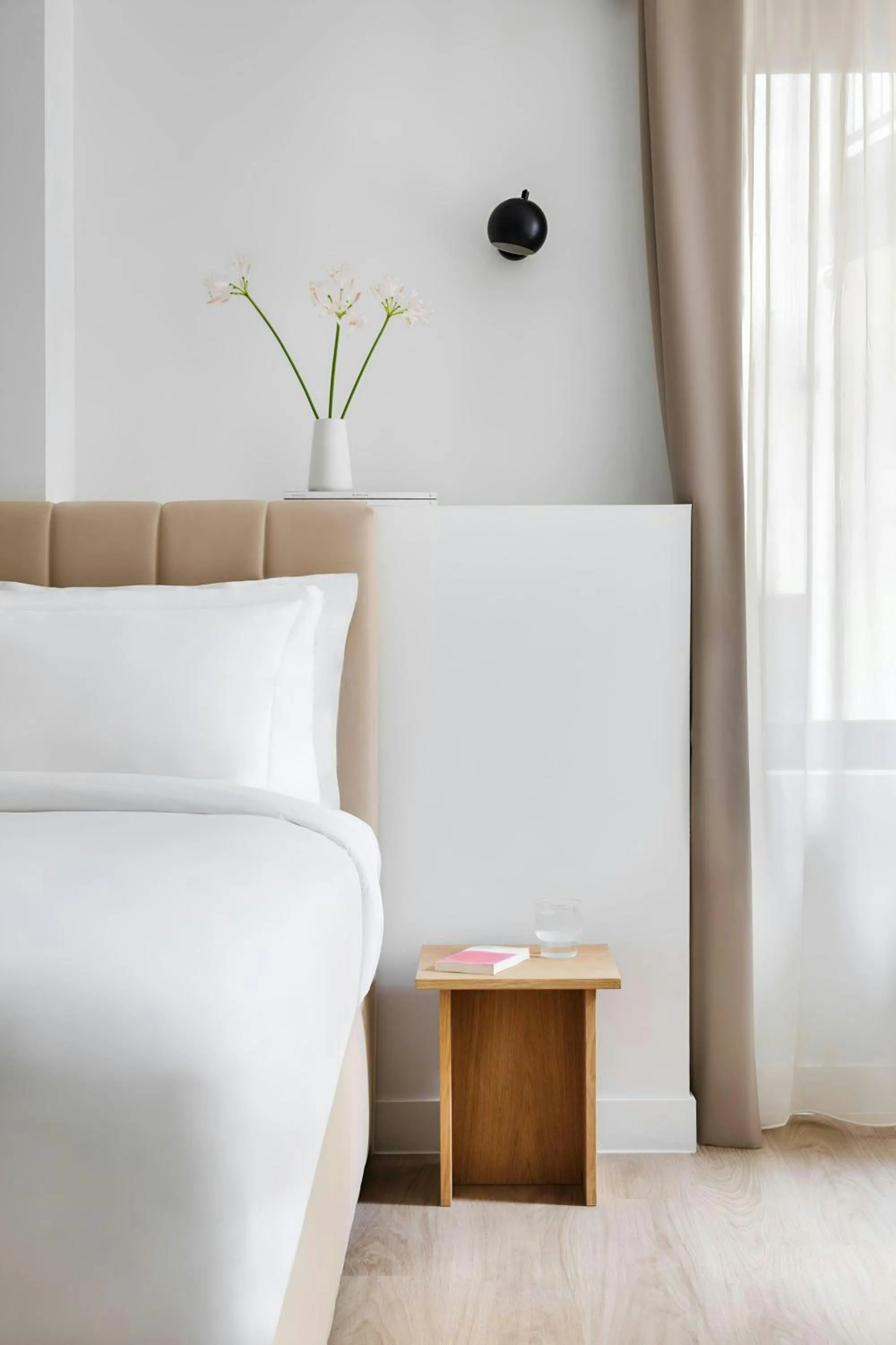 Bedroom, Bed in Yvette Hotel Porte de Versailles, Sonder by Marriott Bonvoy