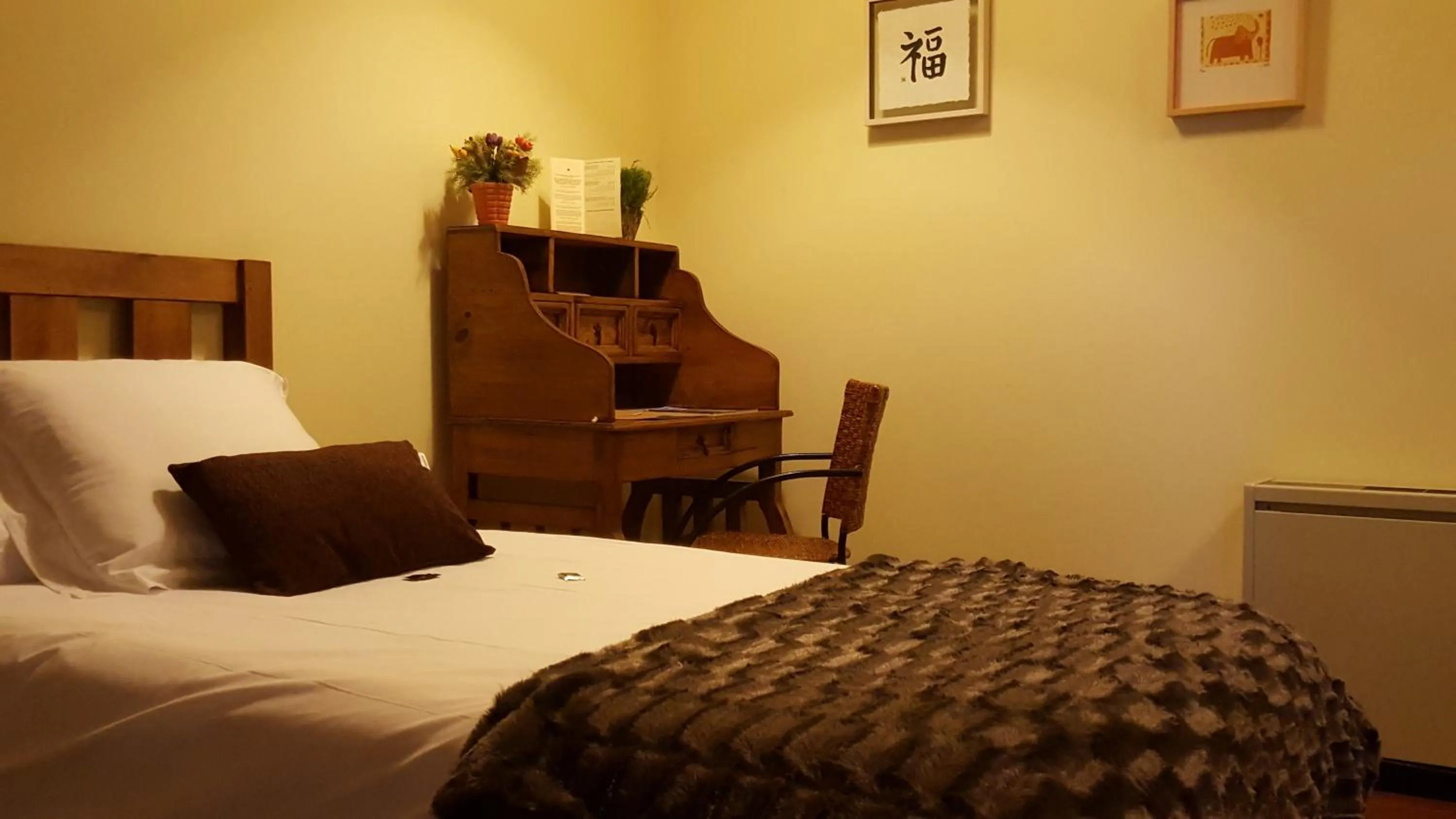 Photo of the whole room, Bed in Usategieta