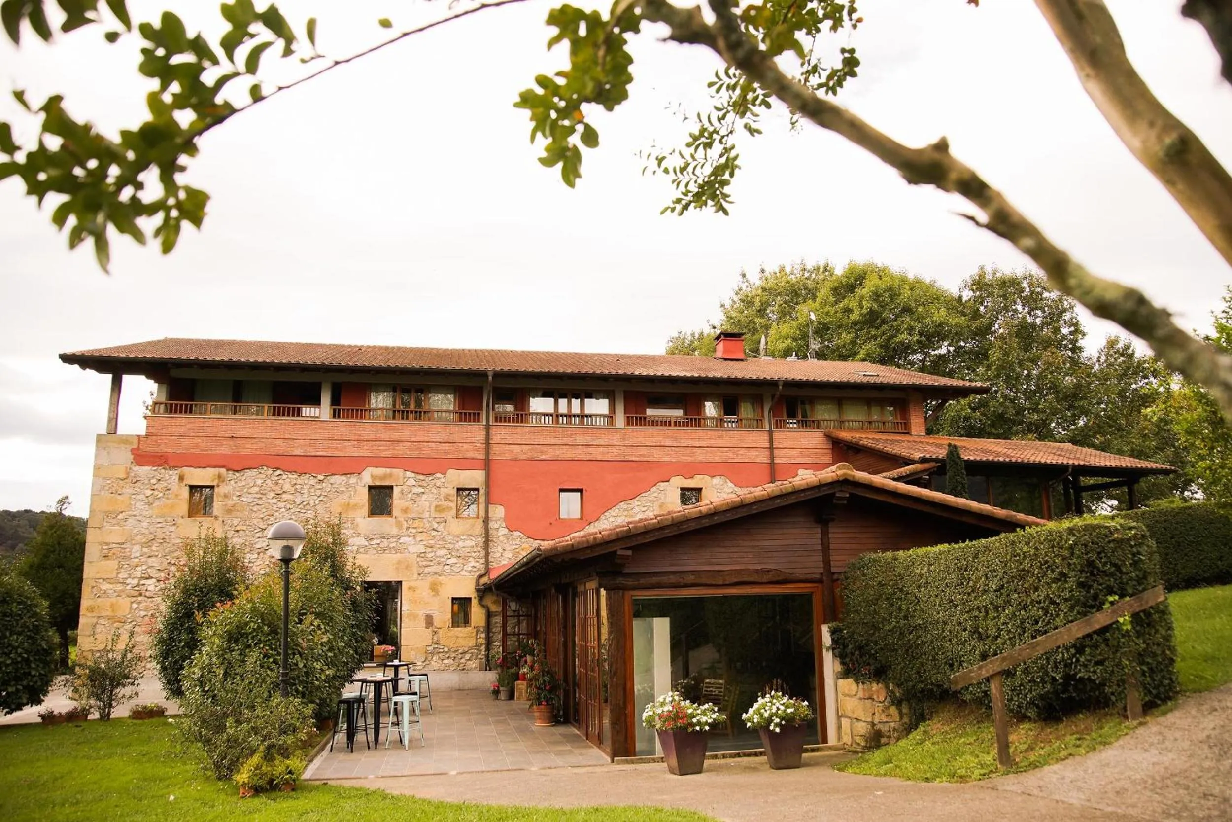 Property building in Usategieta