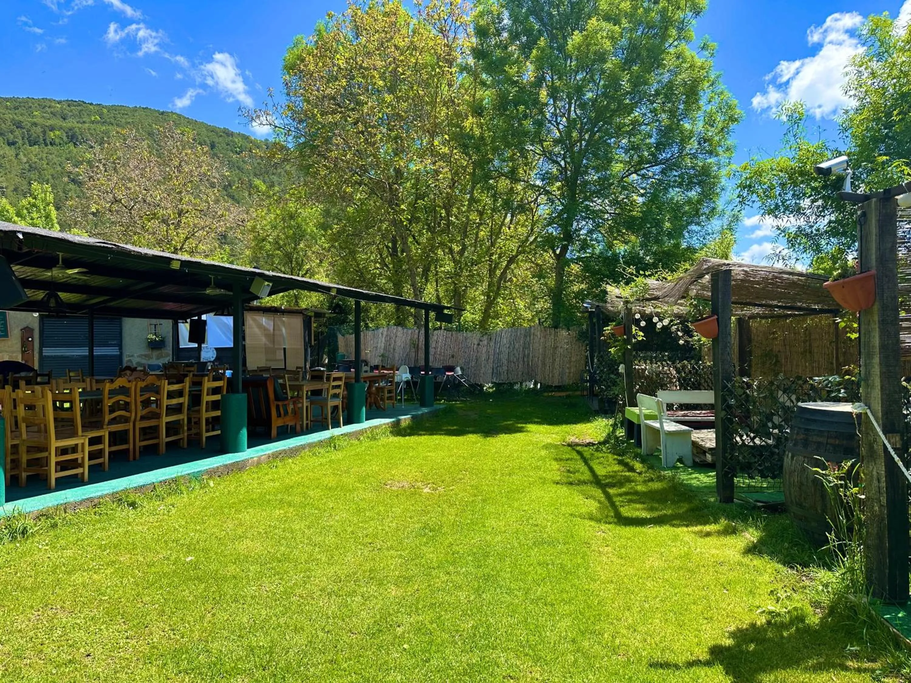 Restaurant/places to eat in SOLOPUENT Hotel Rural