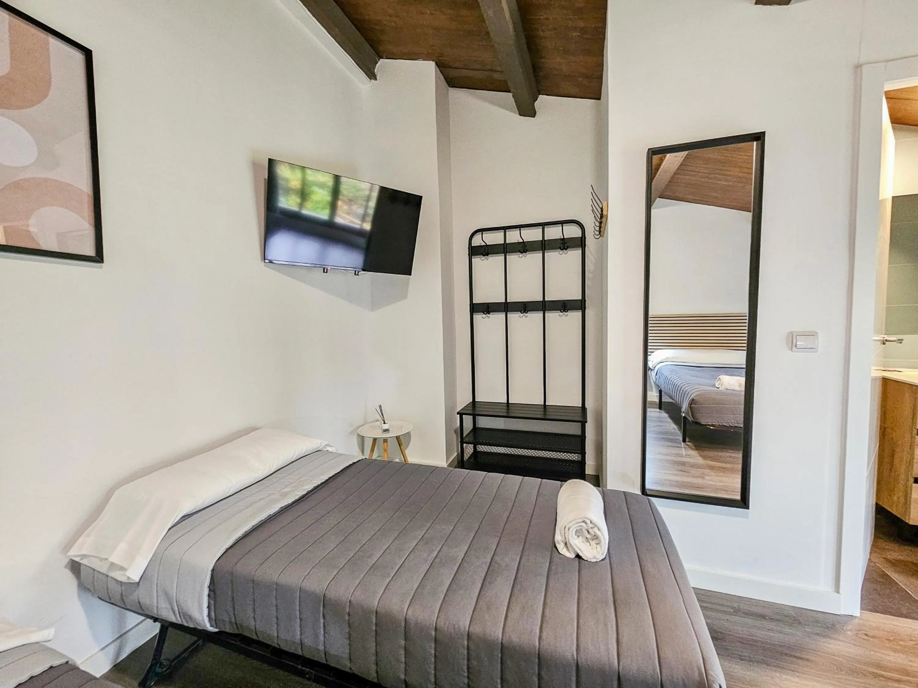 Bed in SOLOPUENT Hotel Rural