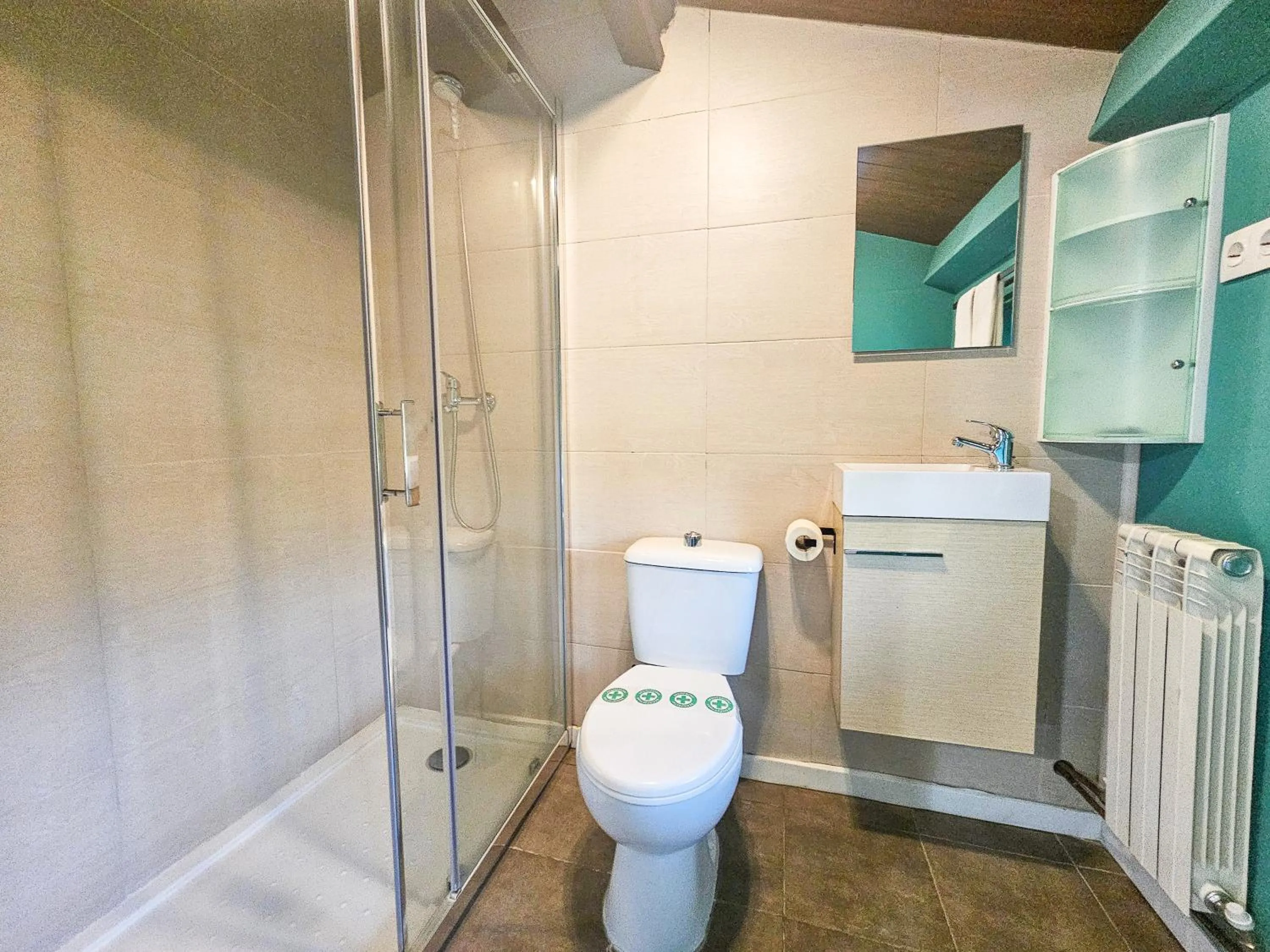 Shower in SOLOPUENT Hotel Rural