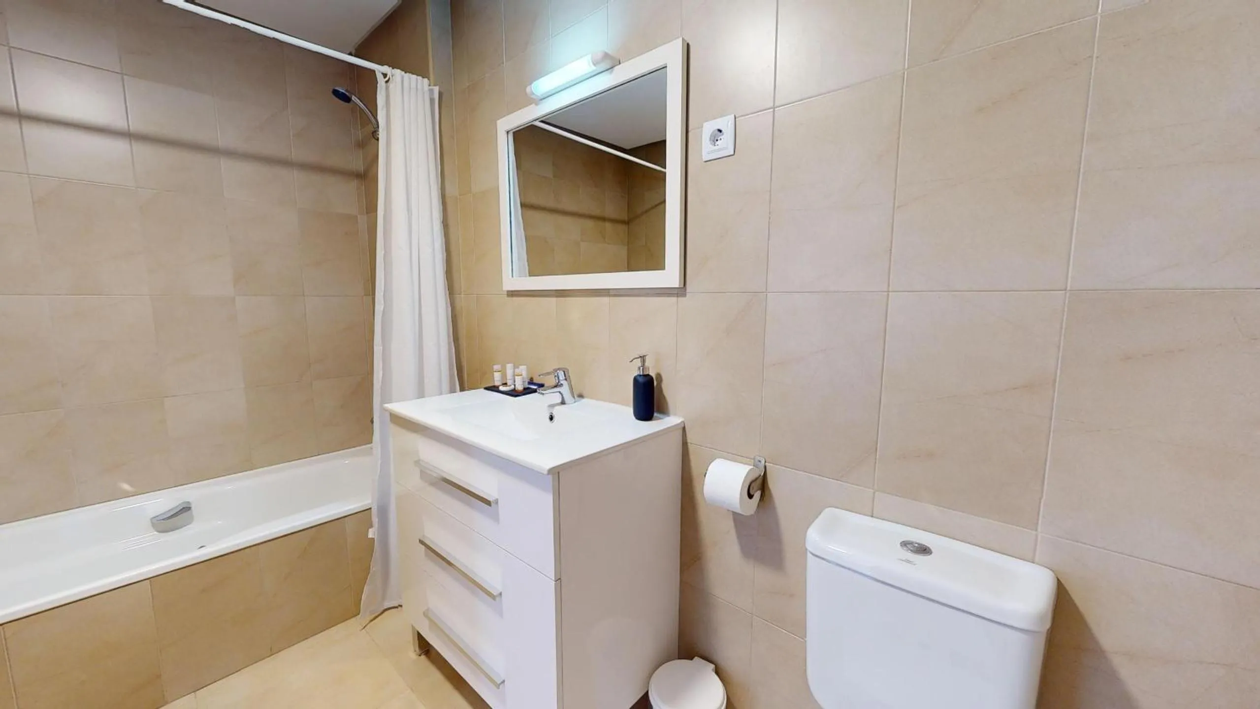 Bathroom in Casa Remora M-Murcia Holiday Rentals Property