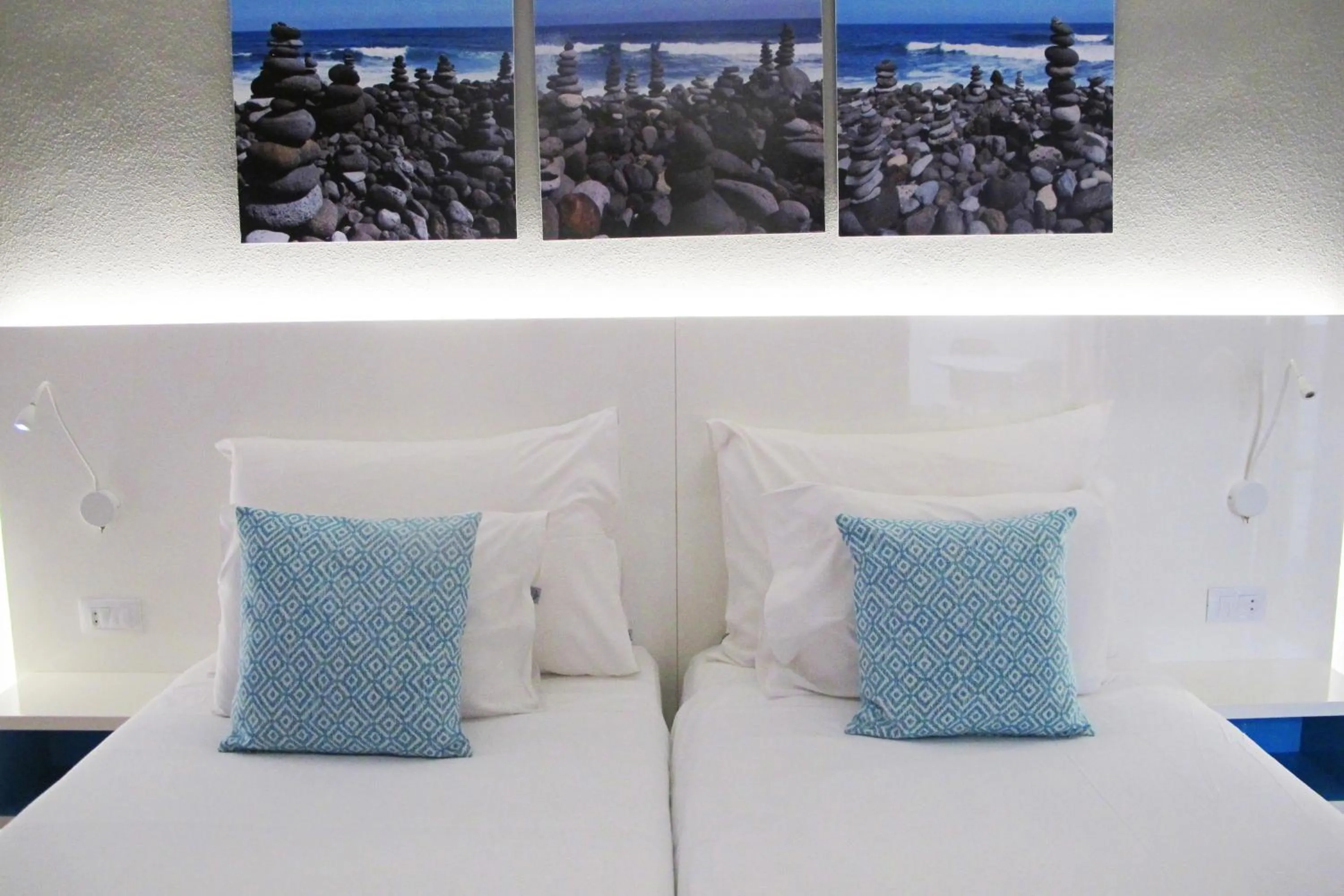 Photo of the whole room, Bed in Coral Compostela Beach Golf