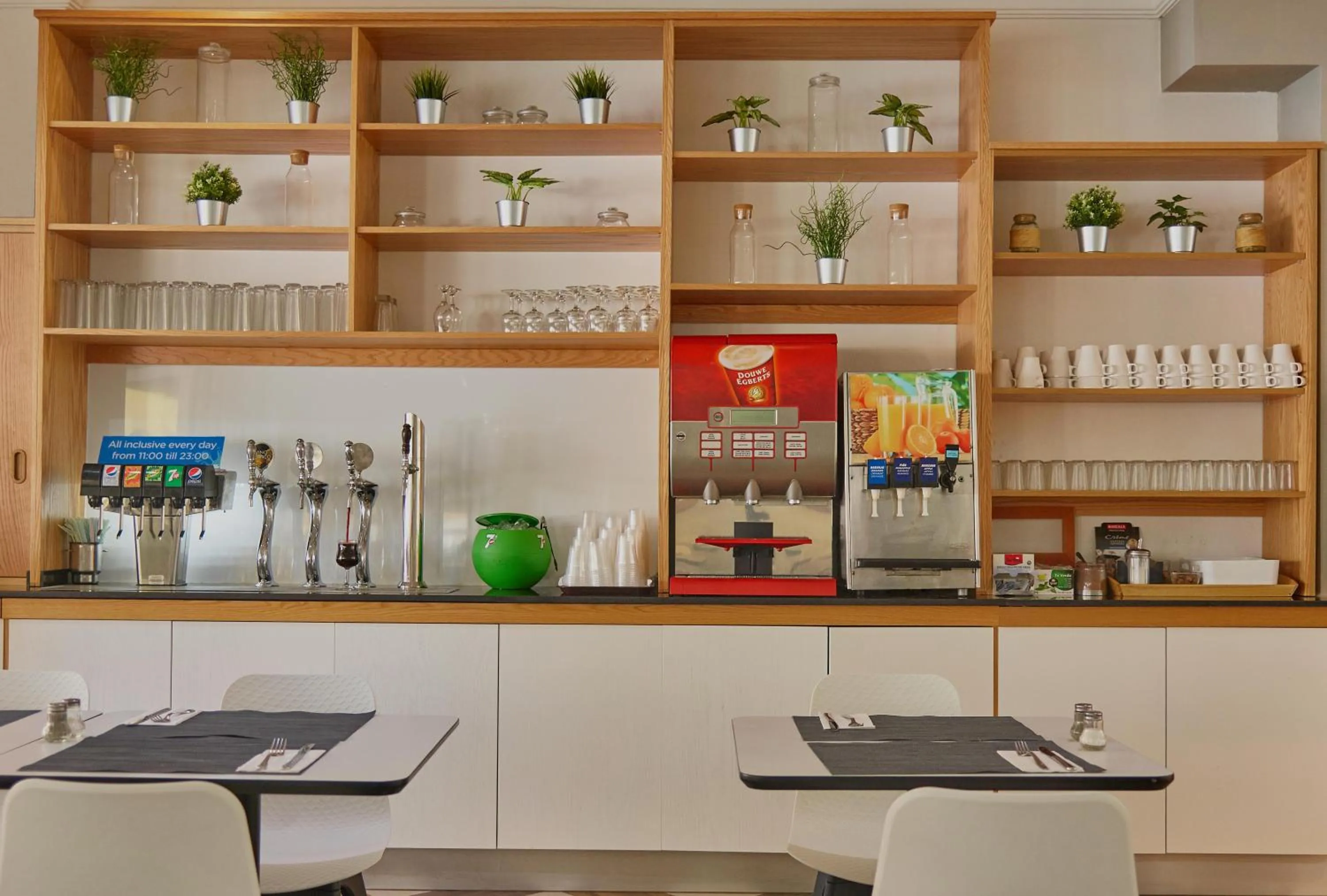 Lounge or bar in Coral Compostela Beach Golf