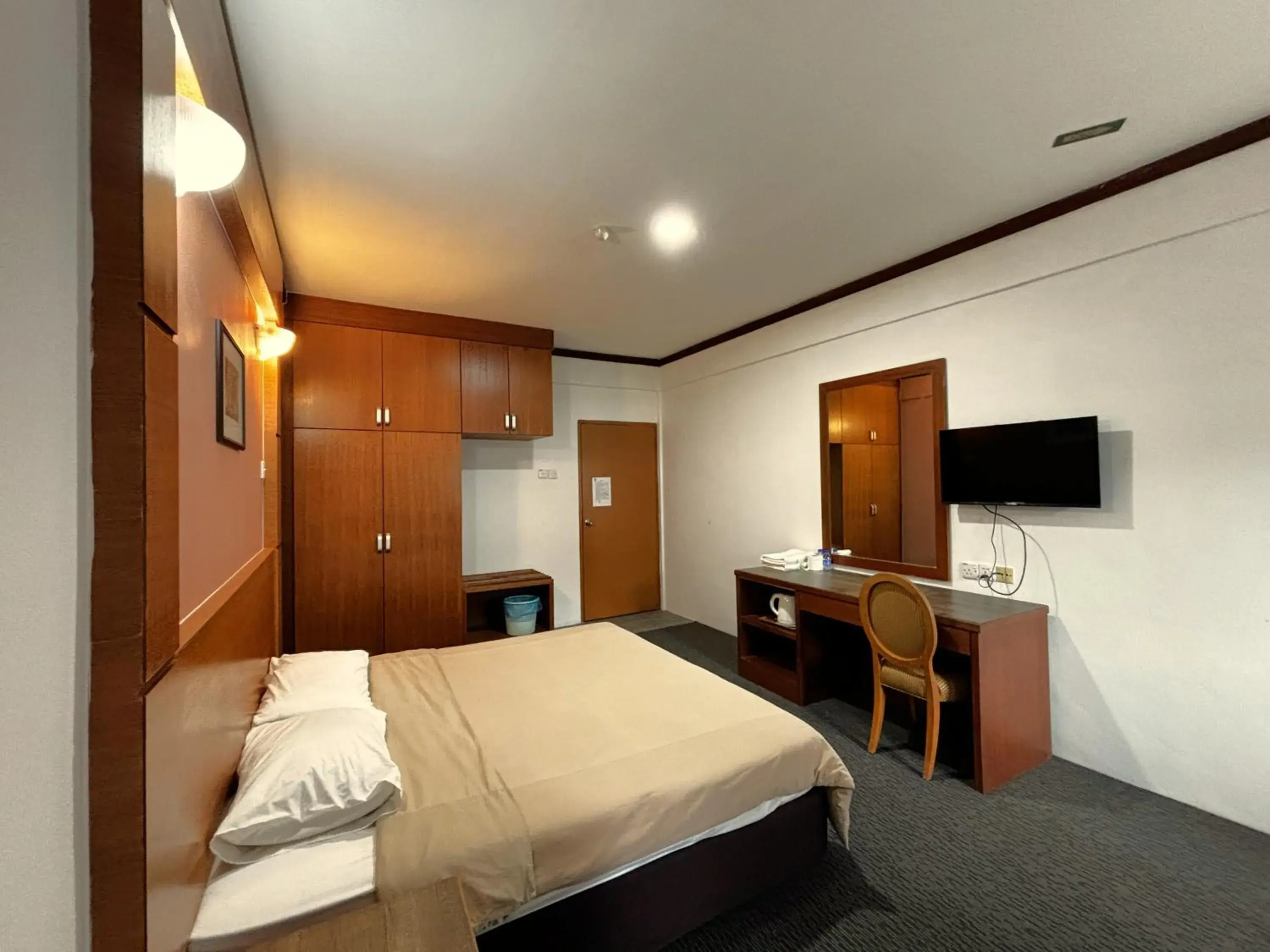 Bedroom, Bed in Cool Point Hotel Bedroom, Bed in Cool Point Hotel