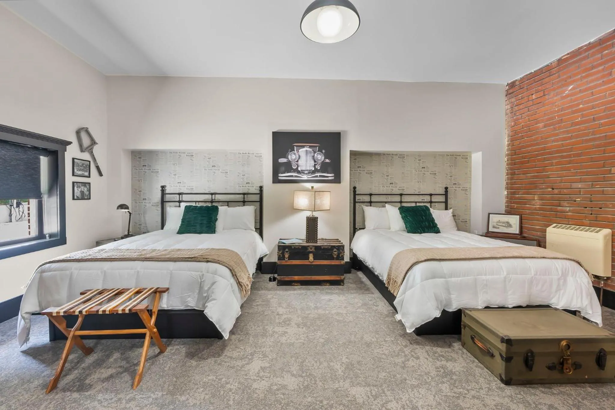 Bed in Rockwood Inn