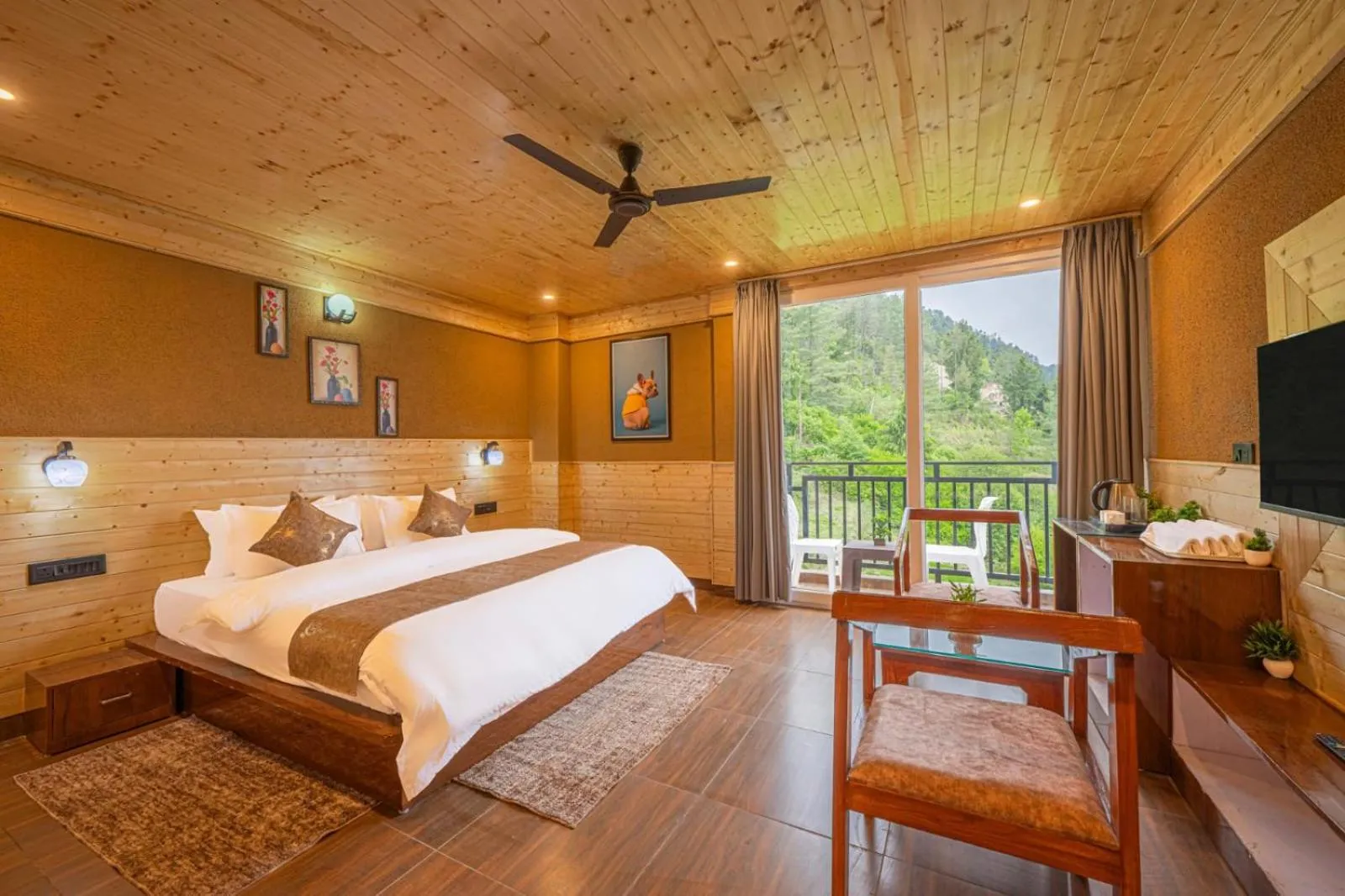 Bed in The Kufri Retreat