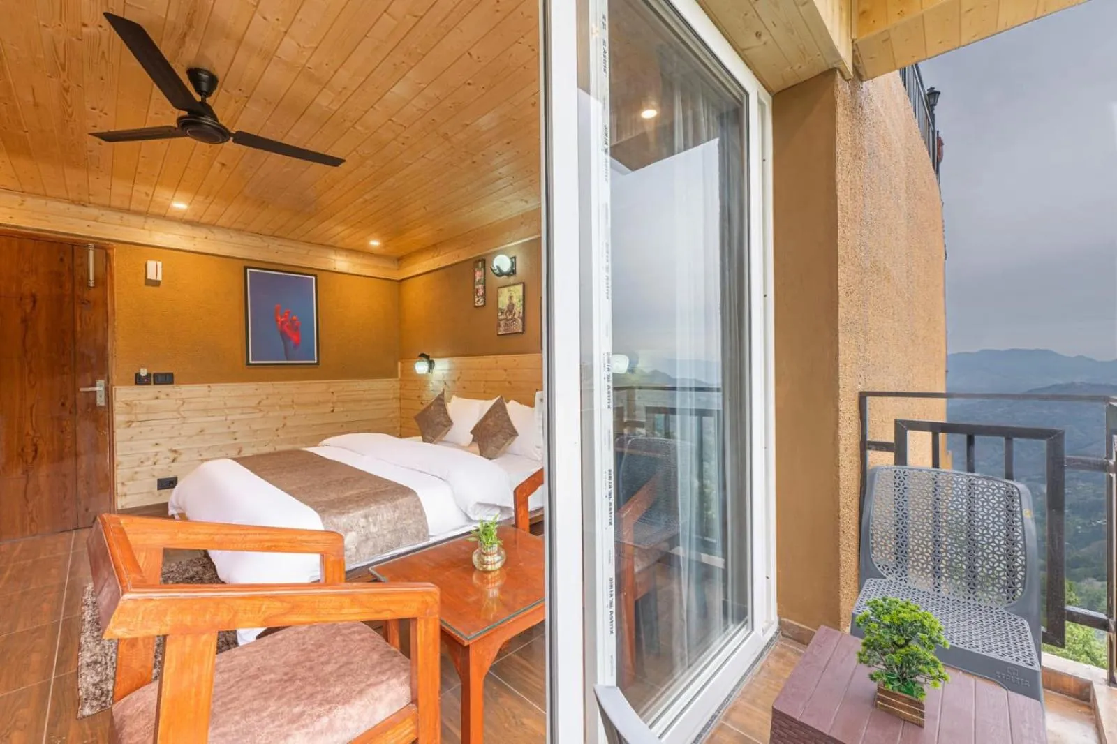 Bed in The Kufri Retreat