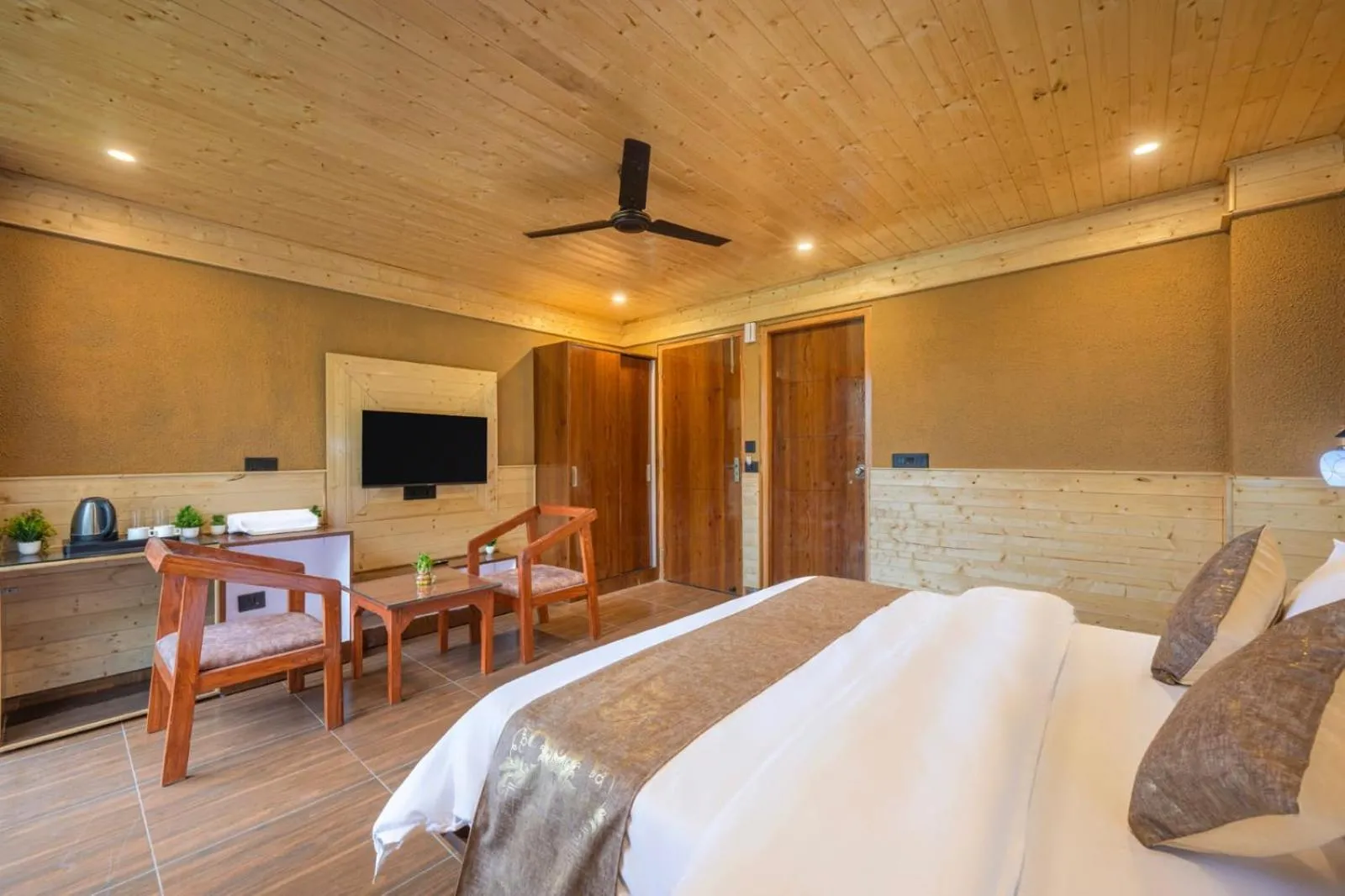 Bed in The Kufri Retreat