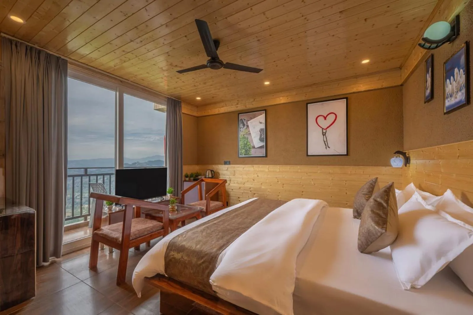 Bed in The Kufri Retreat