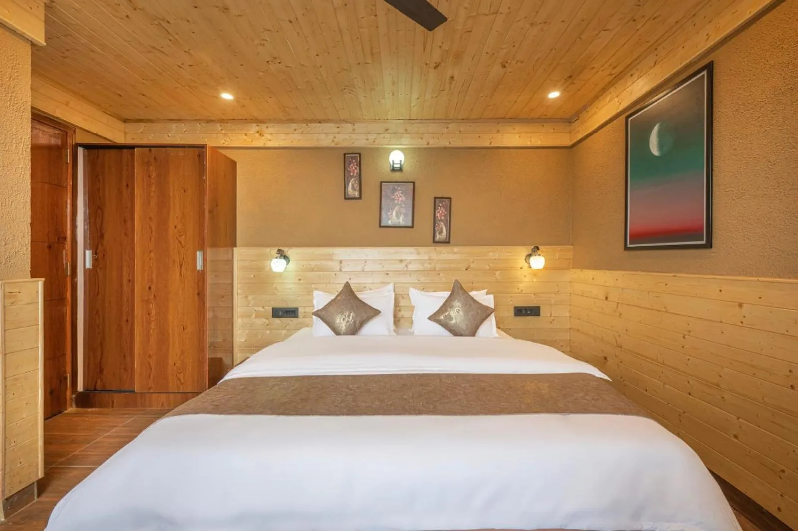 Bed in The Kufri Retreat