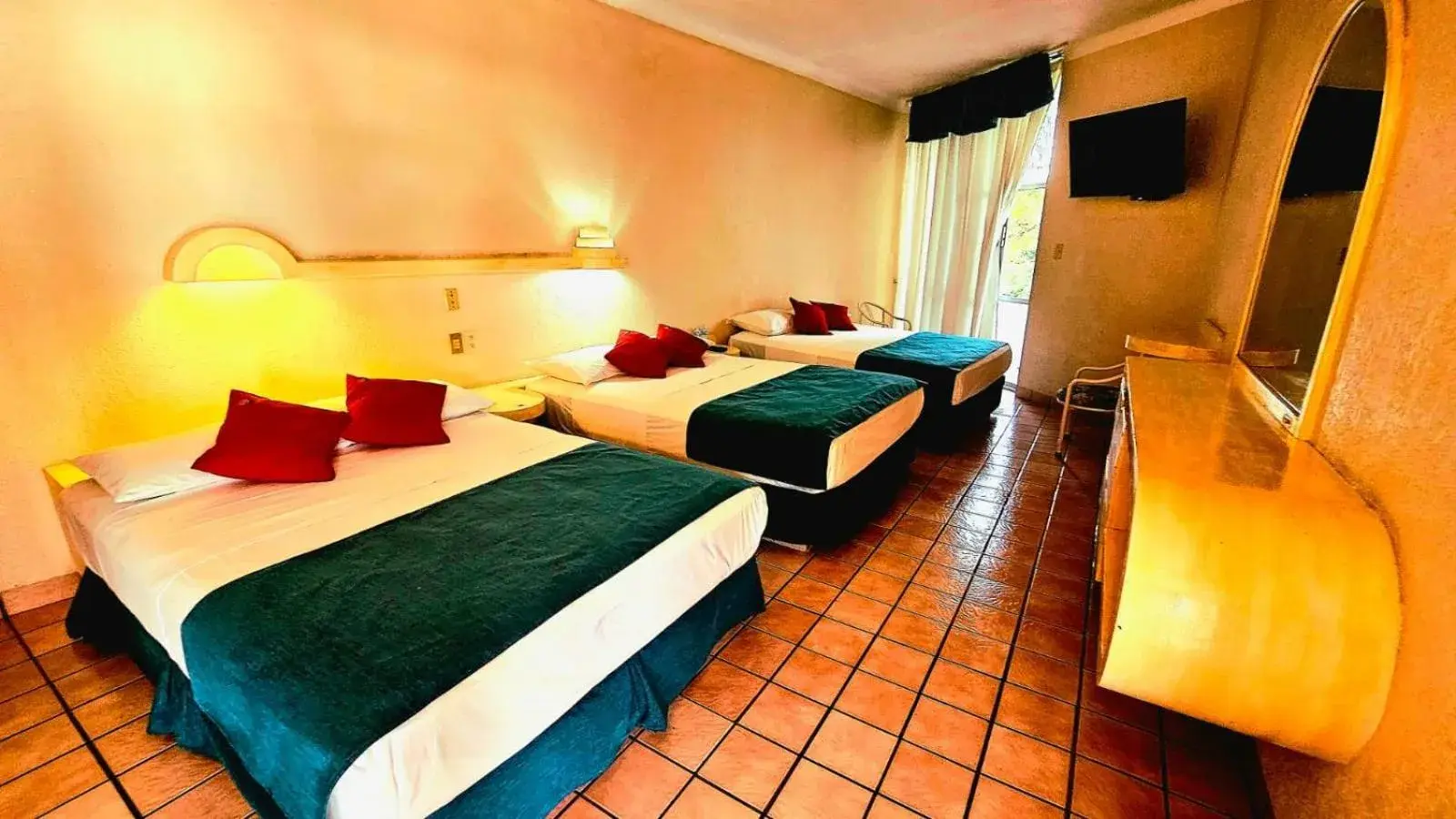 Triple Room in Hotel Hacienda del Rio Oaxtepec Triple Room in Hotel Hacienda del Rio Oaxtepec