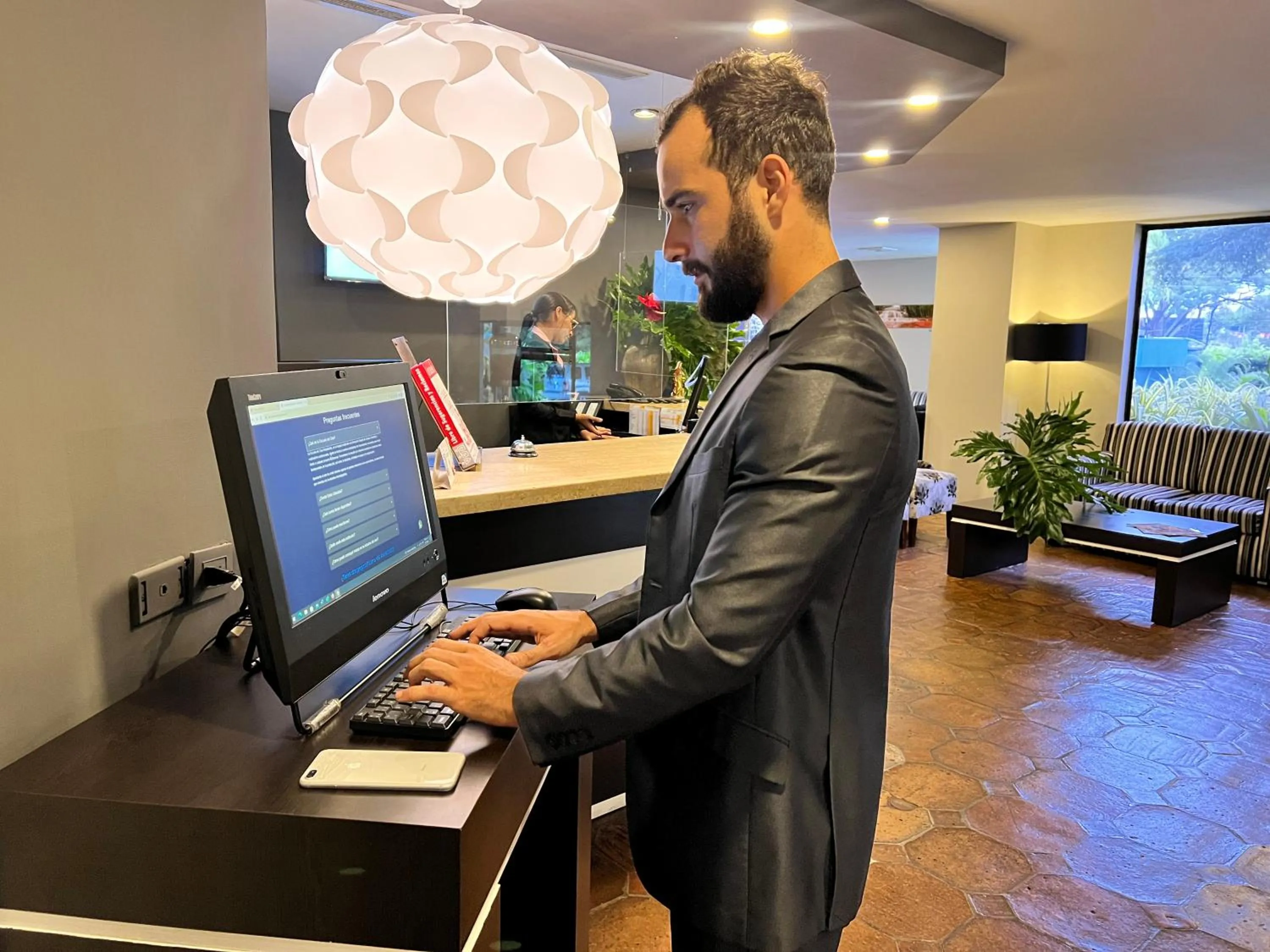 Business facilities in Hotel GH Guaparo Suites Valencia