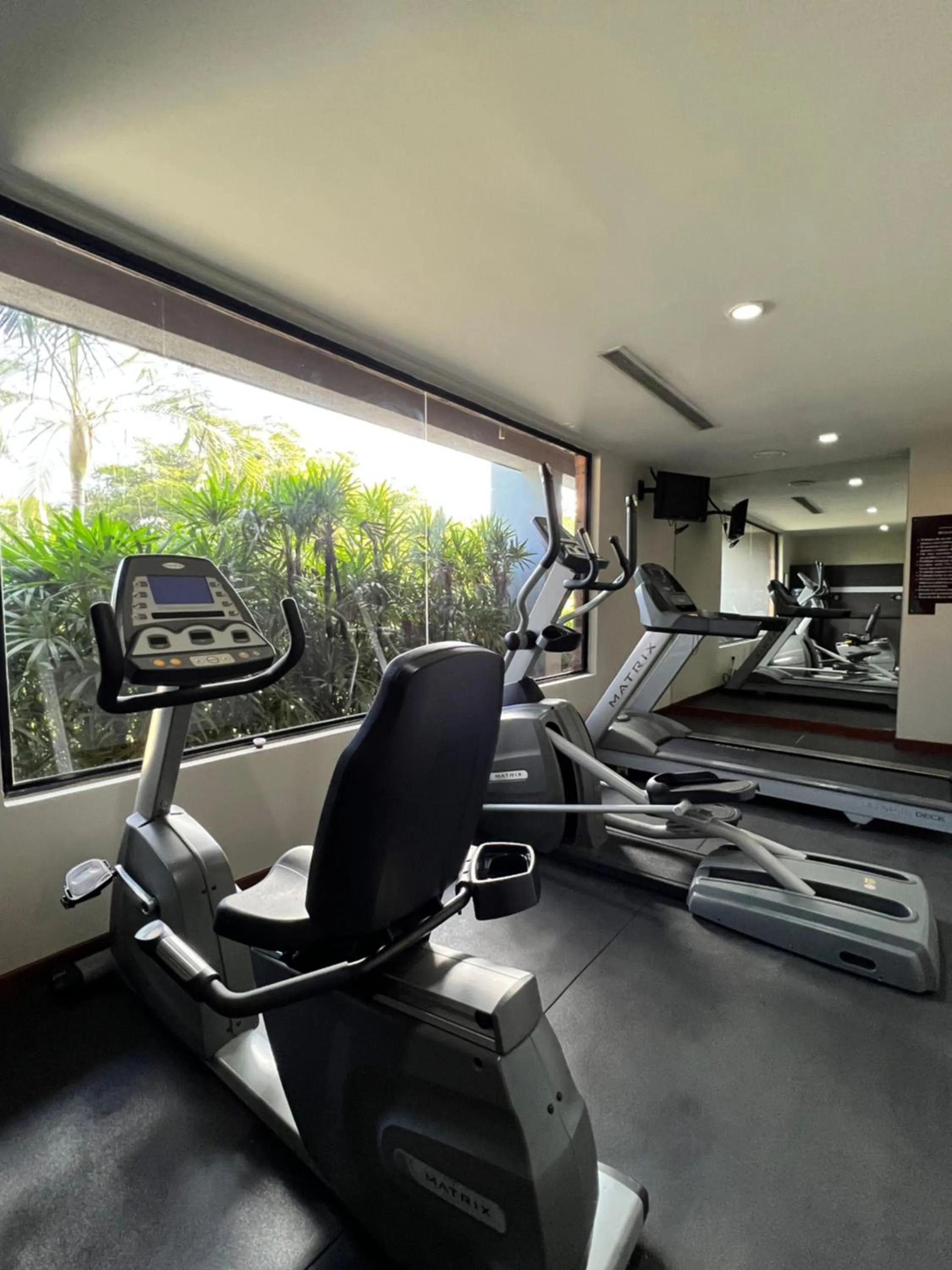Fitness centre/facilities in Hotel GH Guaparo Suites Valencia