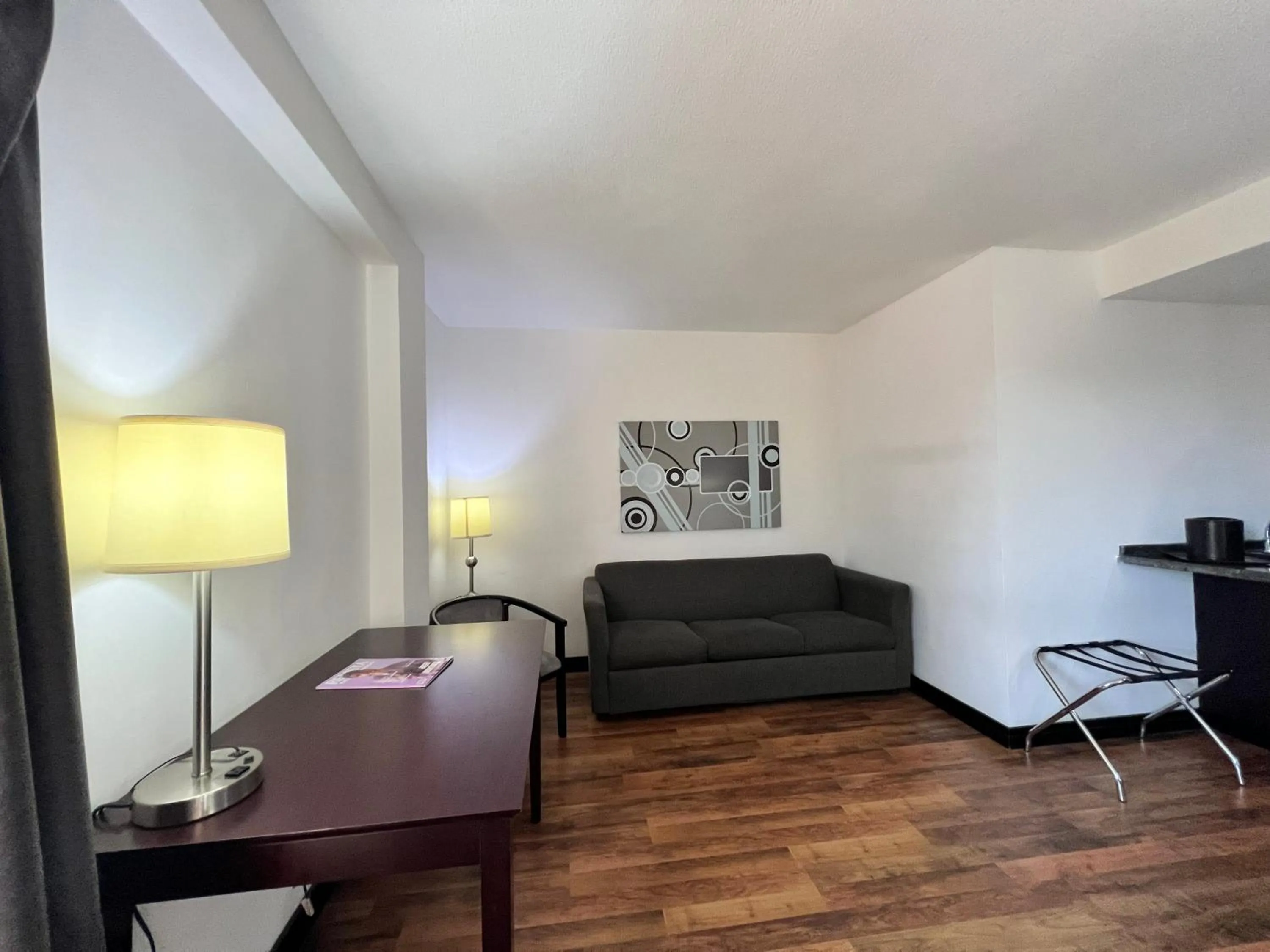 Seating area in Hotel GH Guaparo Suites Valencia