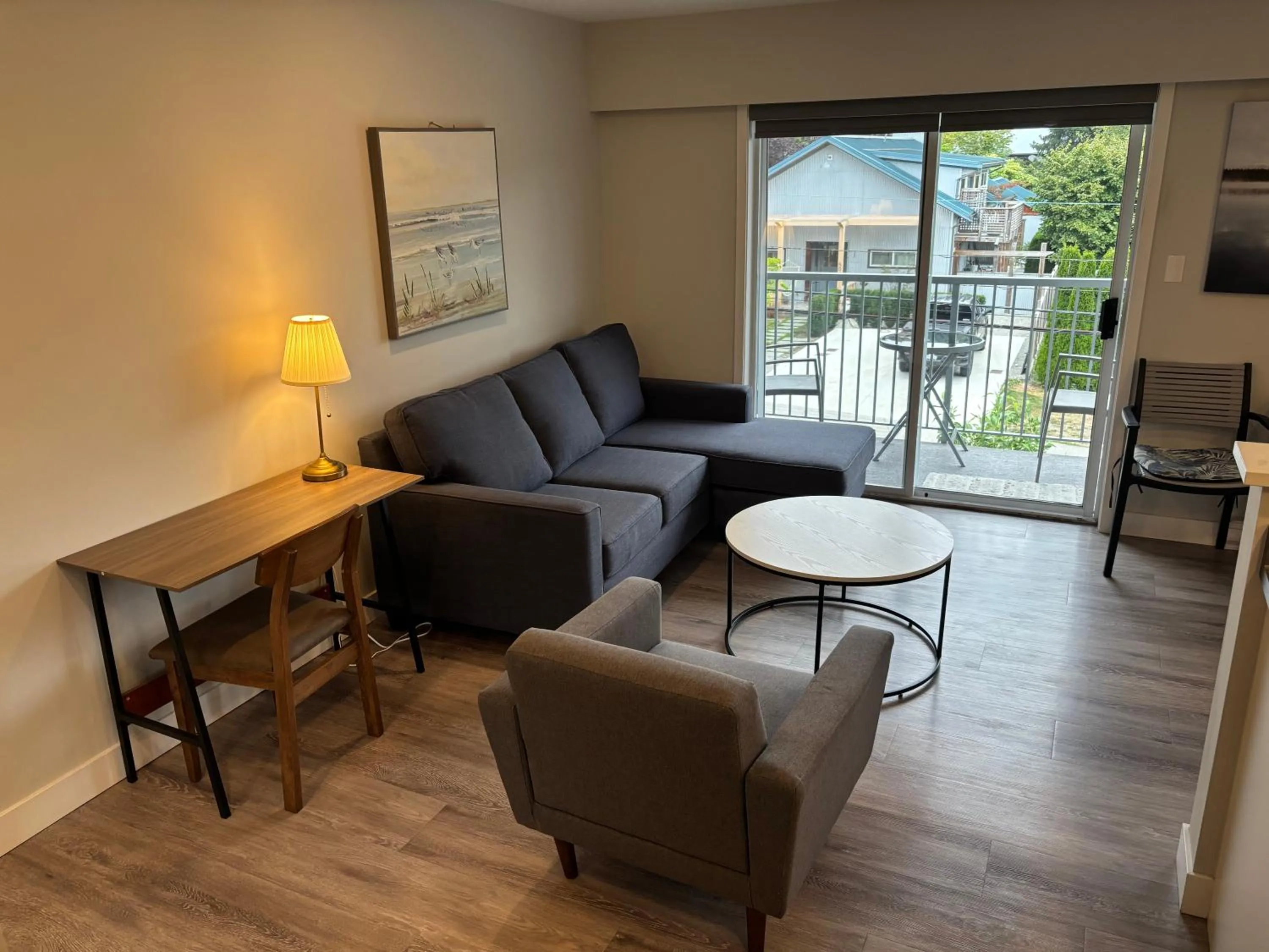 Gibsons Landing Inn