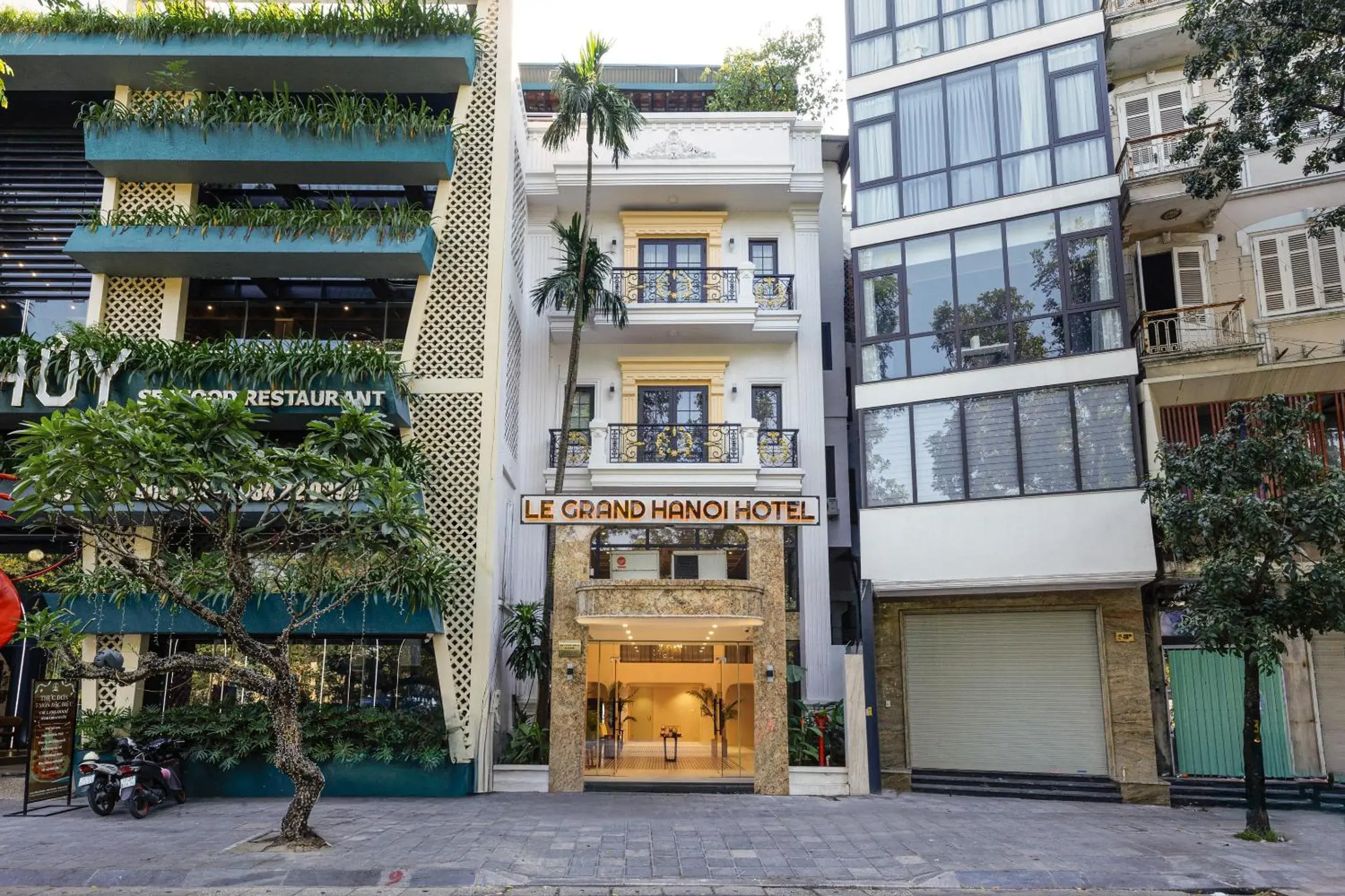 Facade/entrance in Collection O Le Grand Hanoi hotel – The Central Park Facade/entrance in Collection O Le Grand Hanoi hotel – The Central Park
