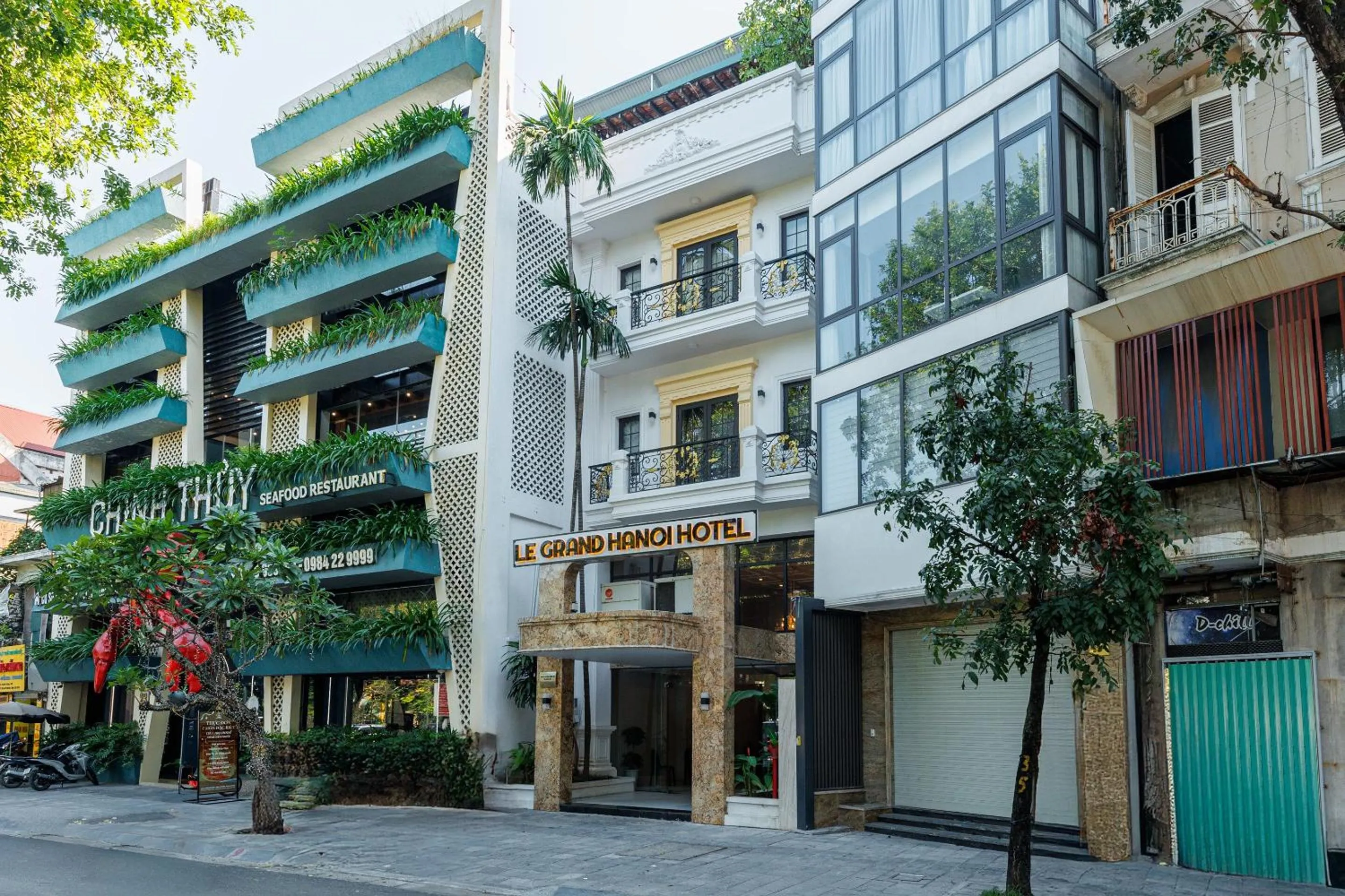 Facade/entrance in Collection O Le Grand Hanoi hotel – The Central Park