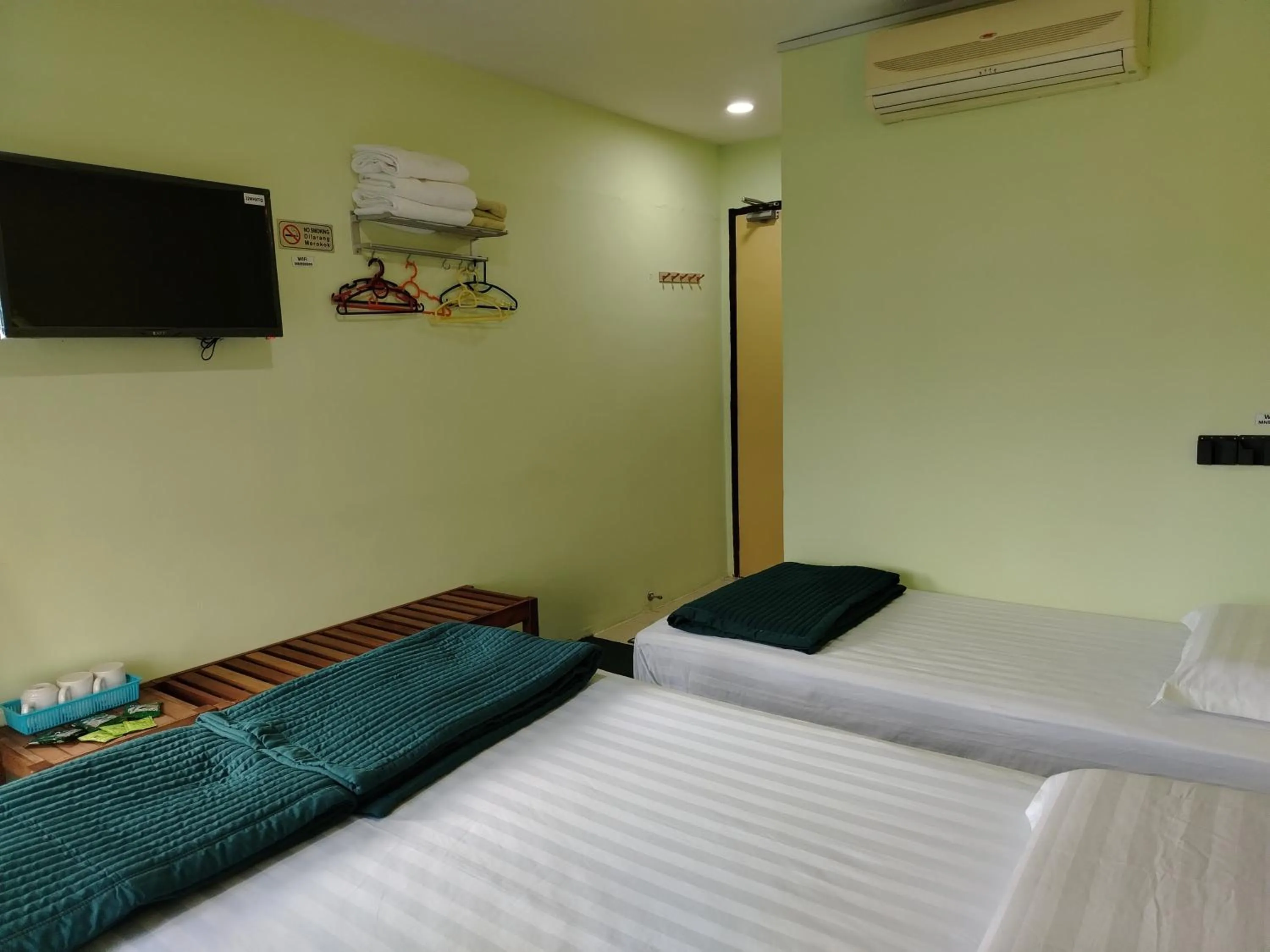 Photo of the whole room, Bed in Hotel O Seremban Near SnowLim Wonderland Formerly M&N Hotel