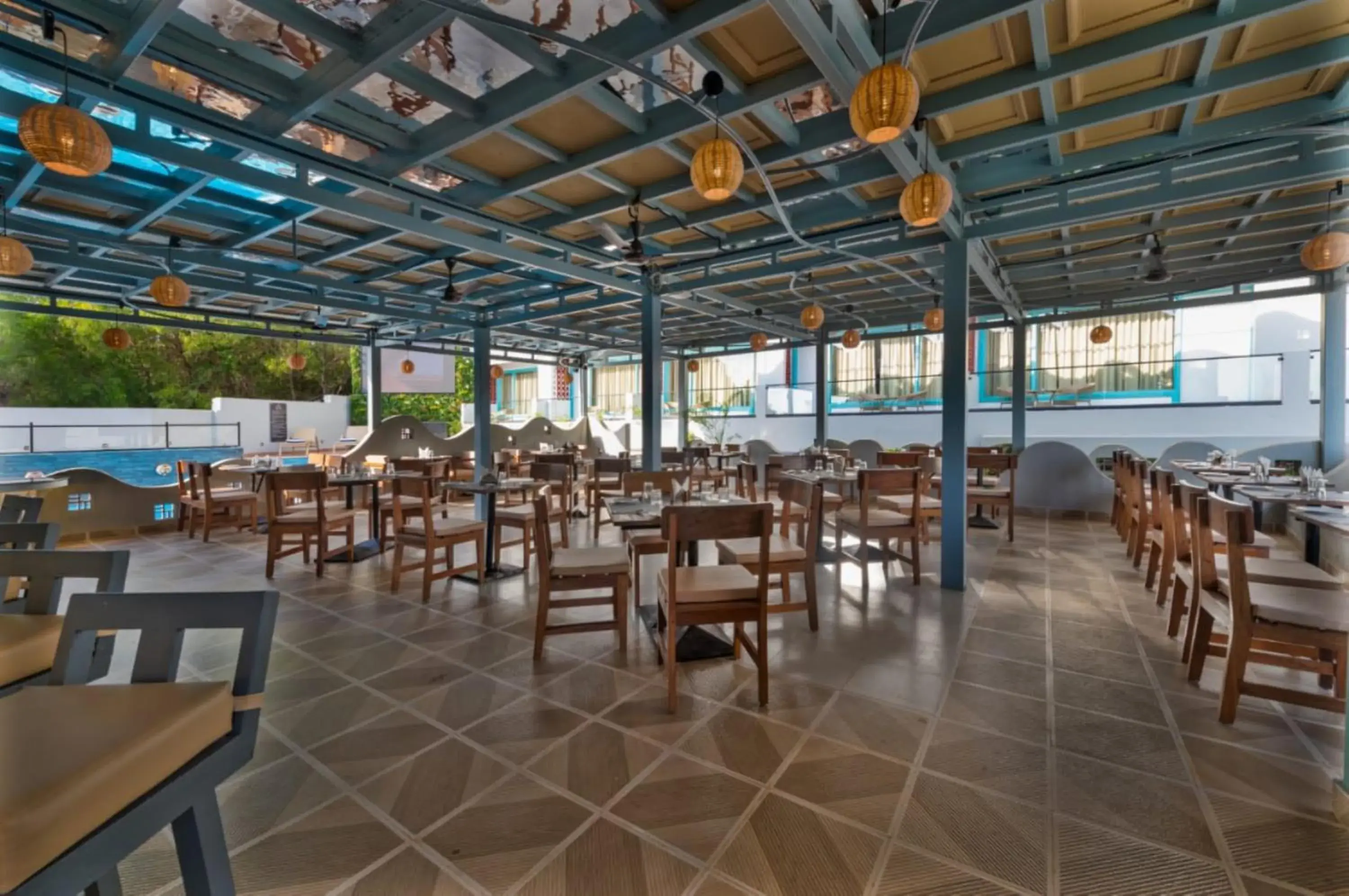 Restaurant/places to eat in Grand Continent Morjim Restaurant/places to eat in Grand Continent Morjim