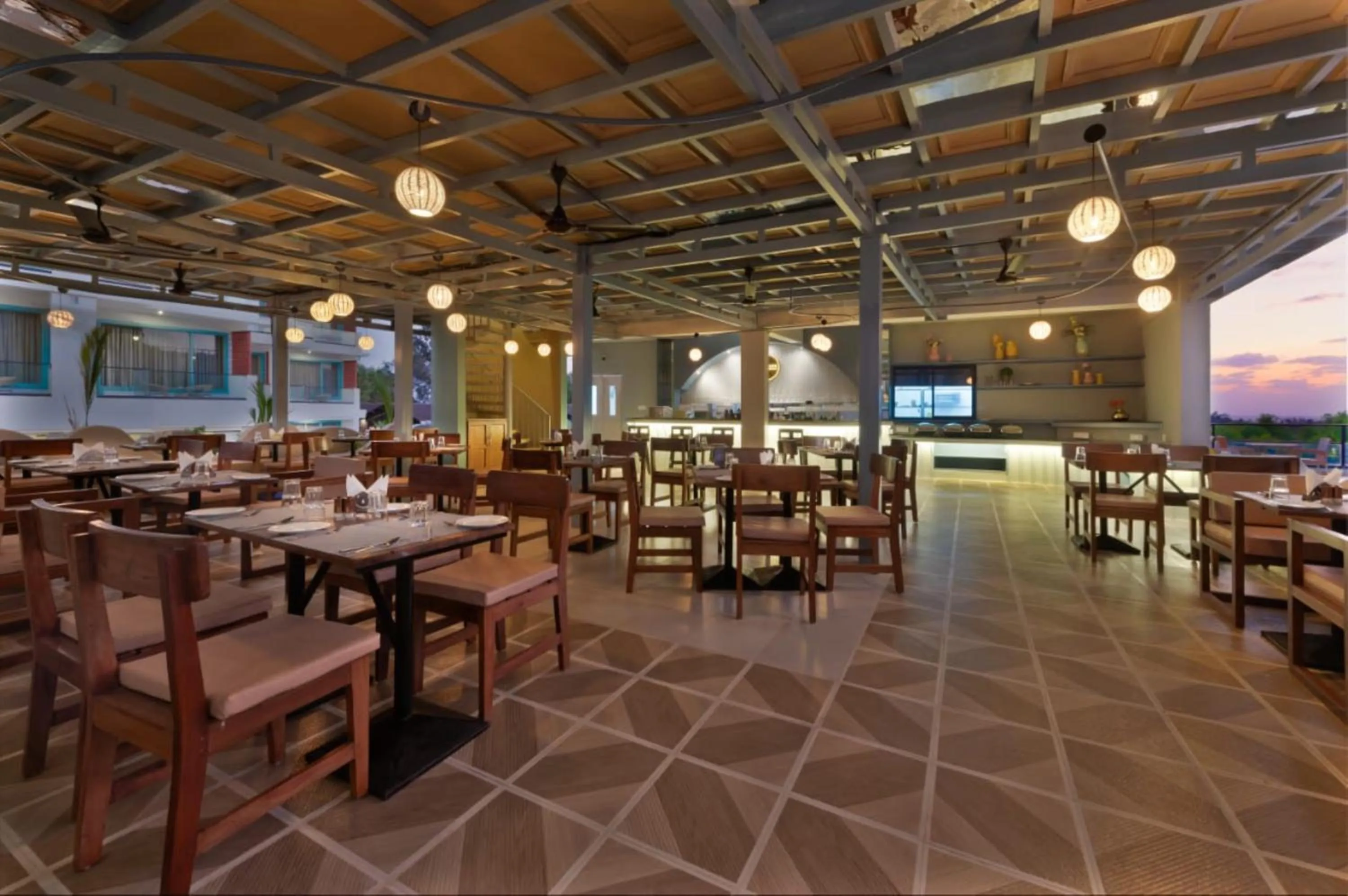 Restaurant/places to eat in Grand Continent Morjim