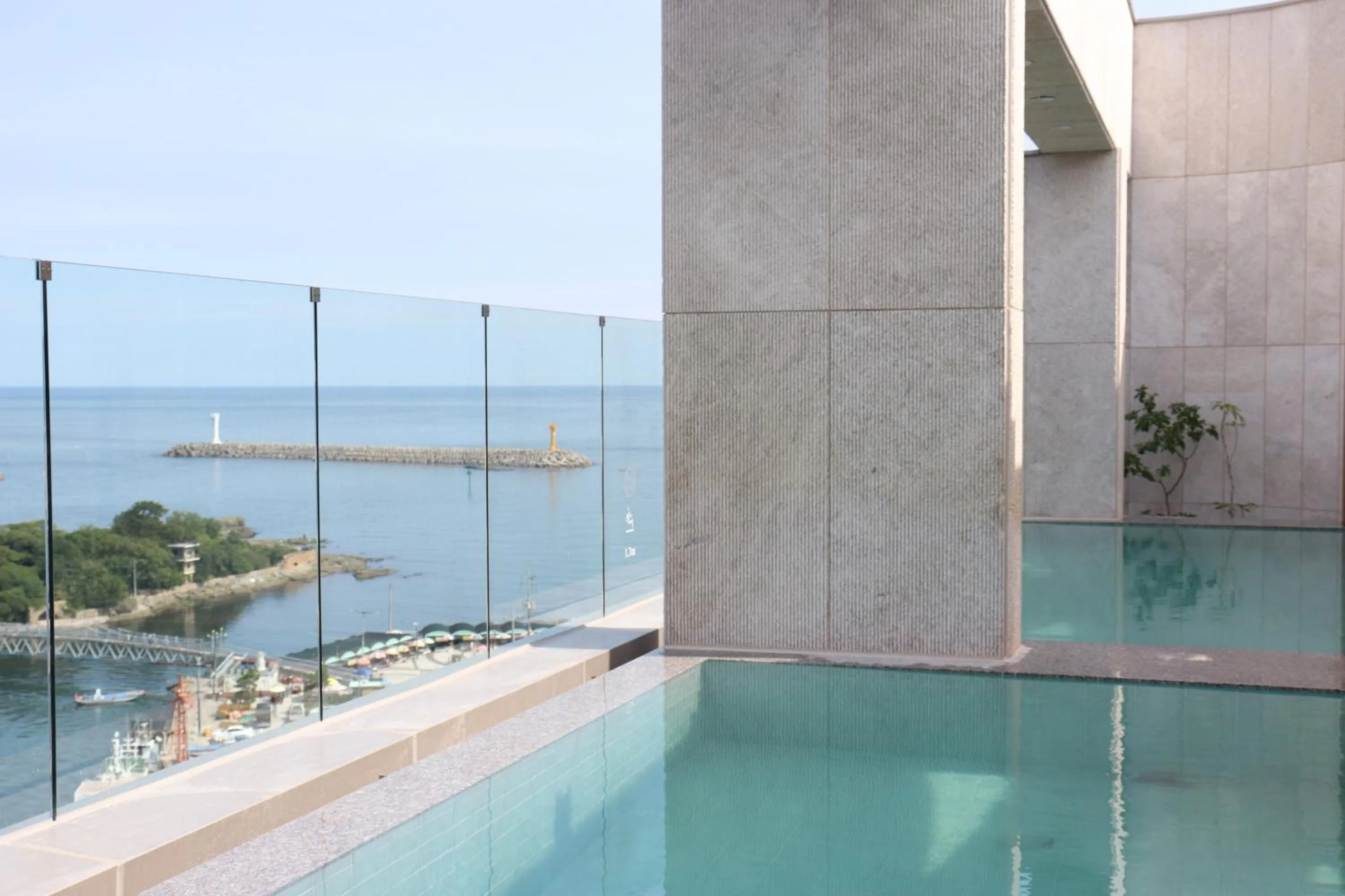 Pool view in Ije Busan