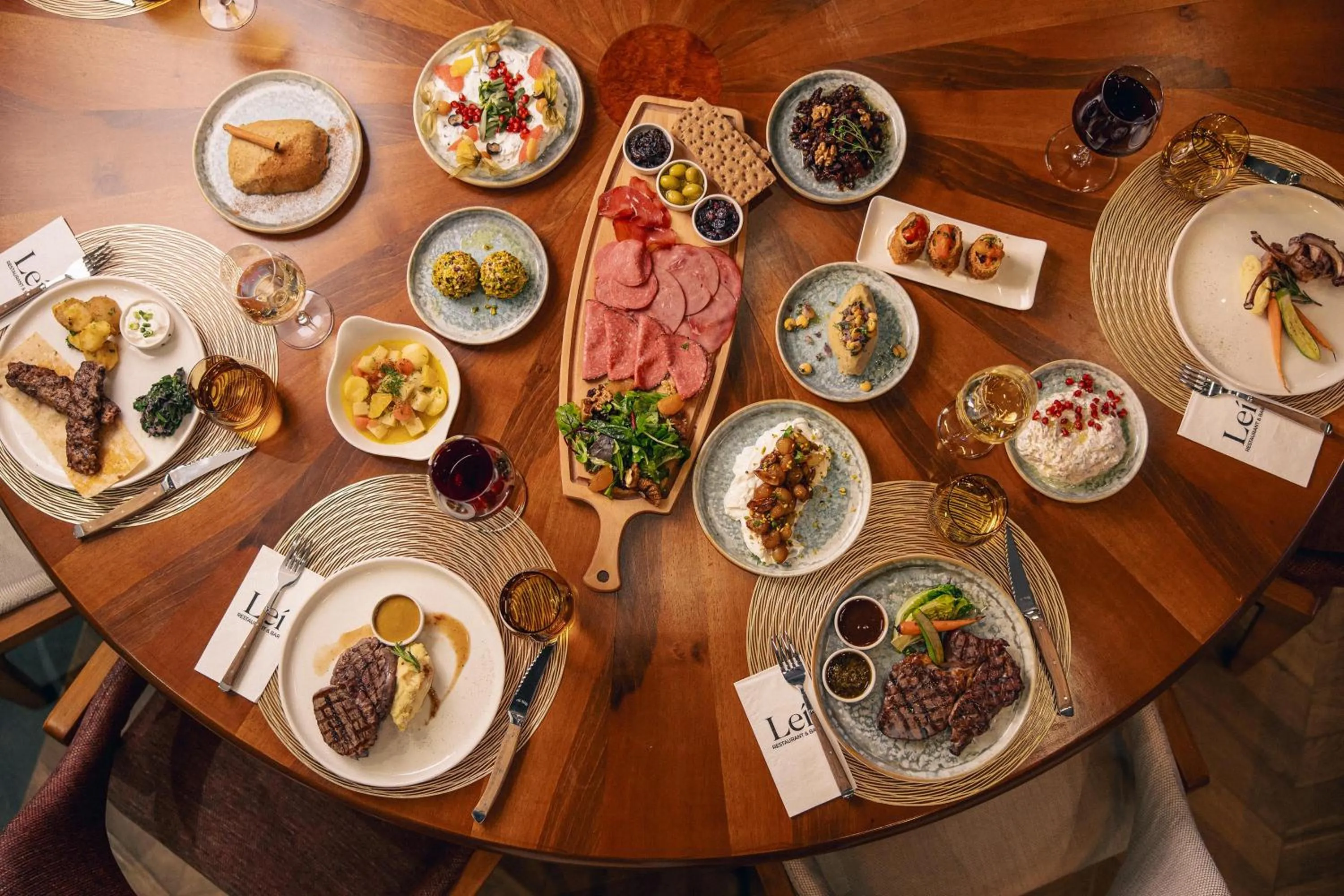 Food and drinks in Lei Hotel