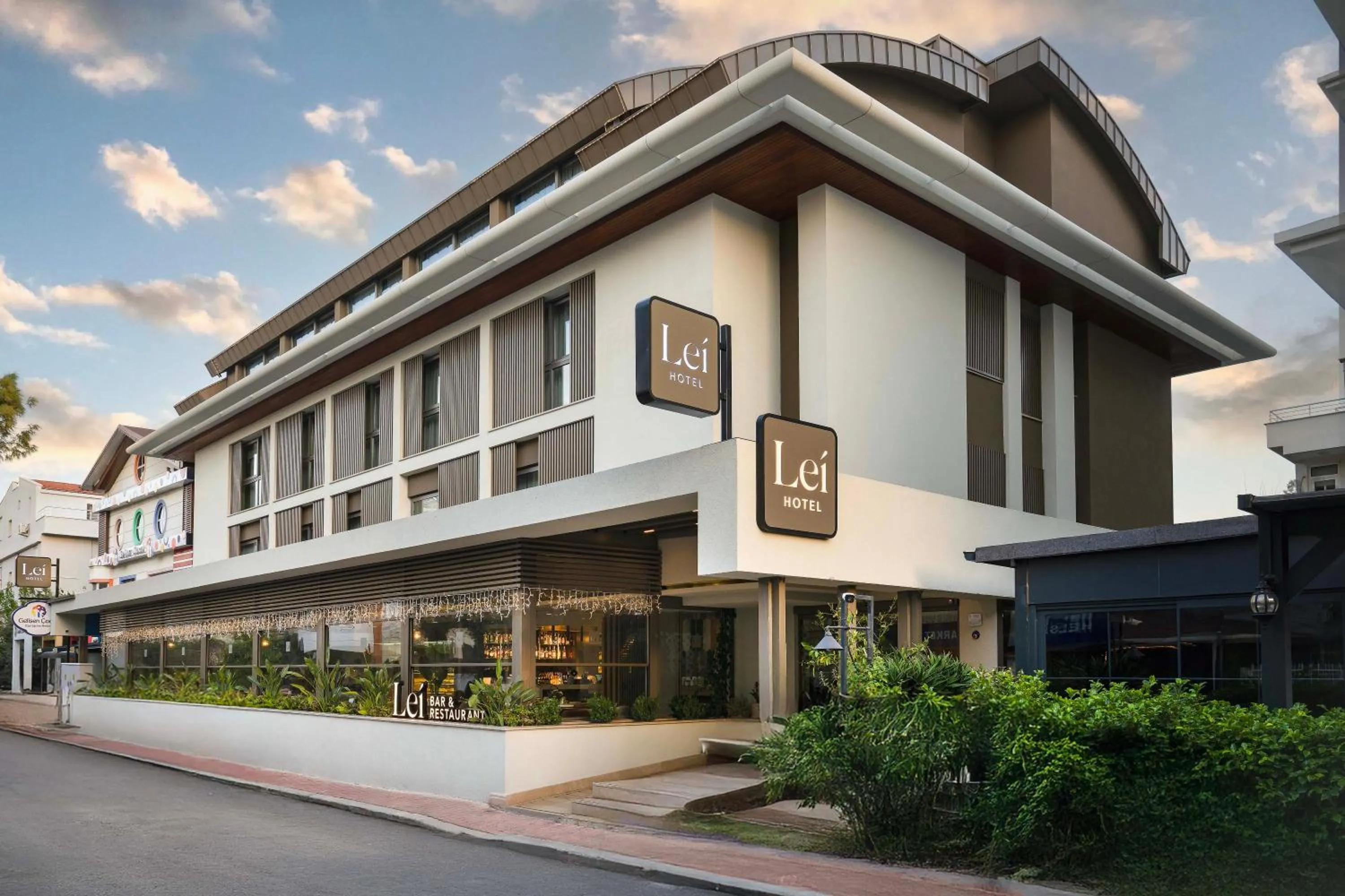 Property building in Lei Hotel