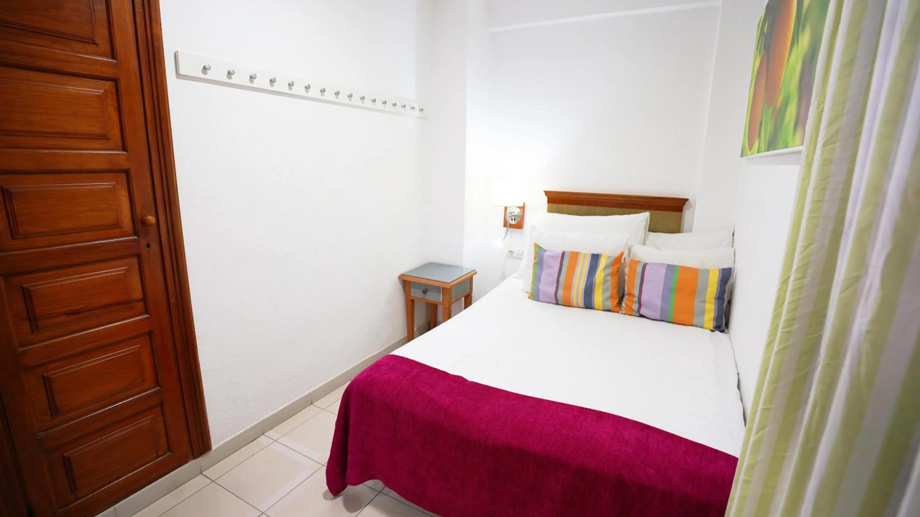 Photo of the whole room, Bed in Coral Compostela Beach