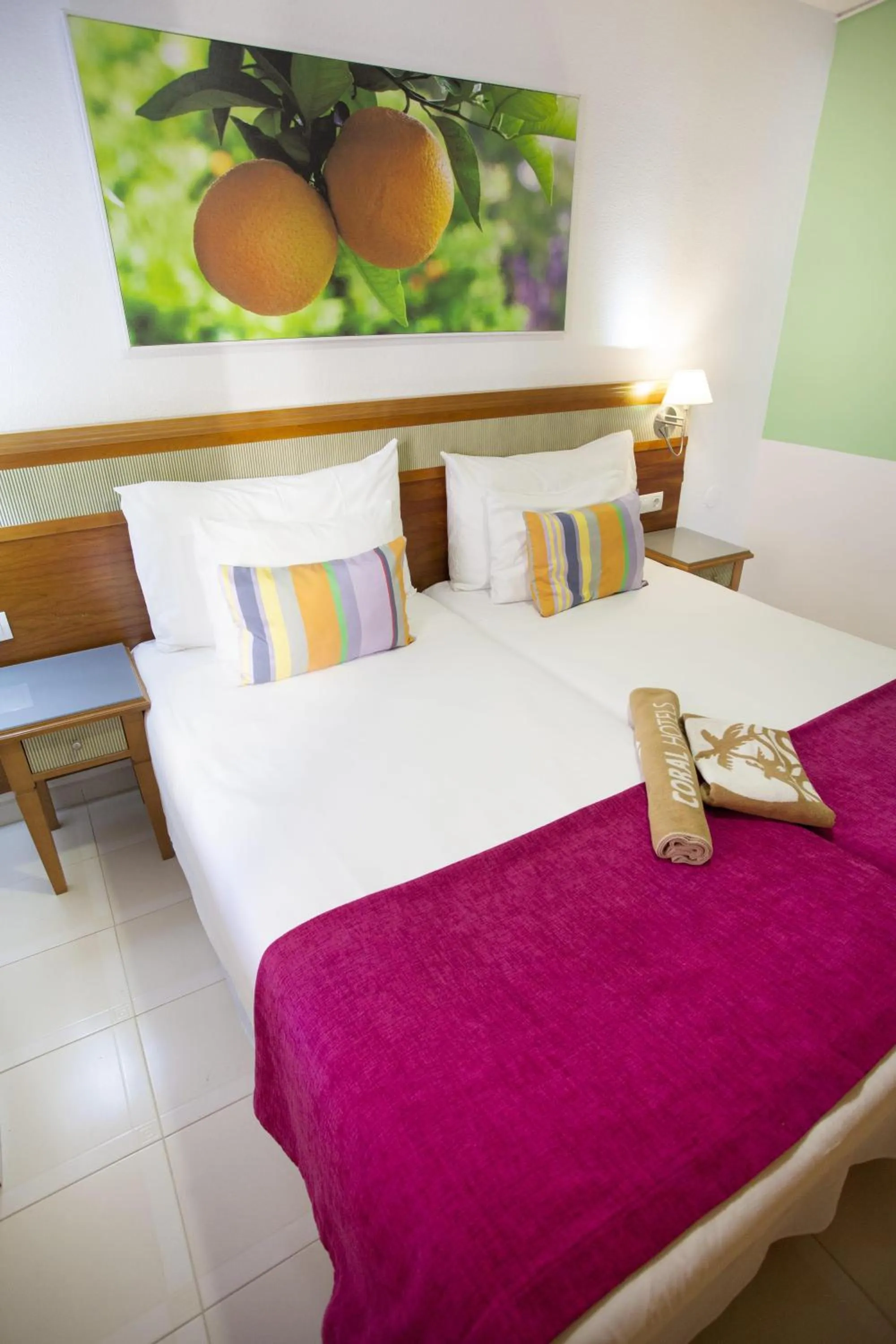 Photo of the whole room, Bed in Coral Compostela Beach