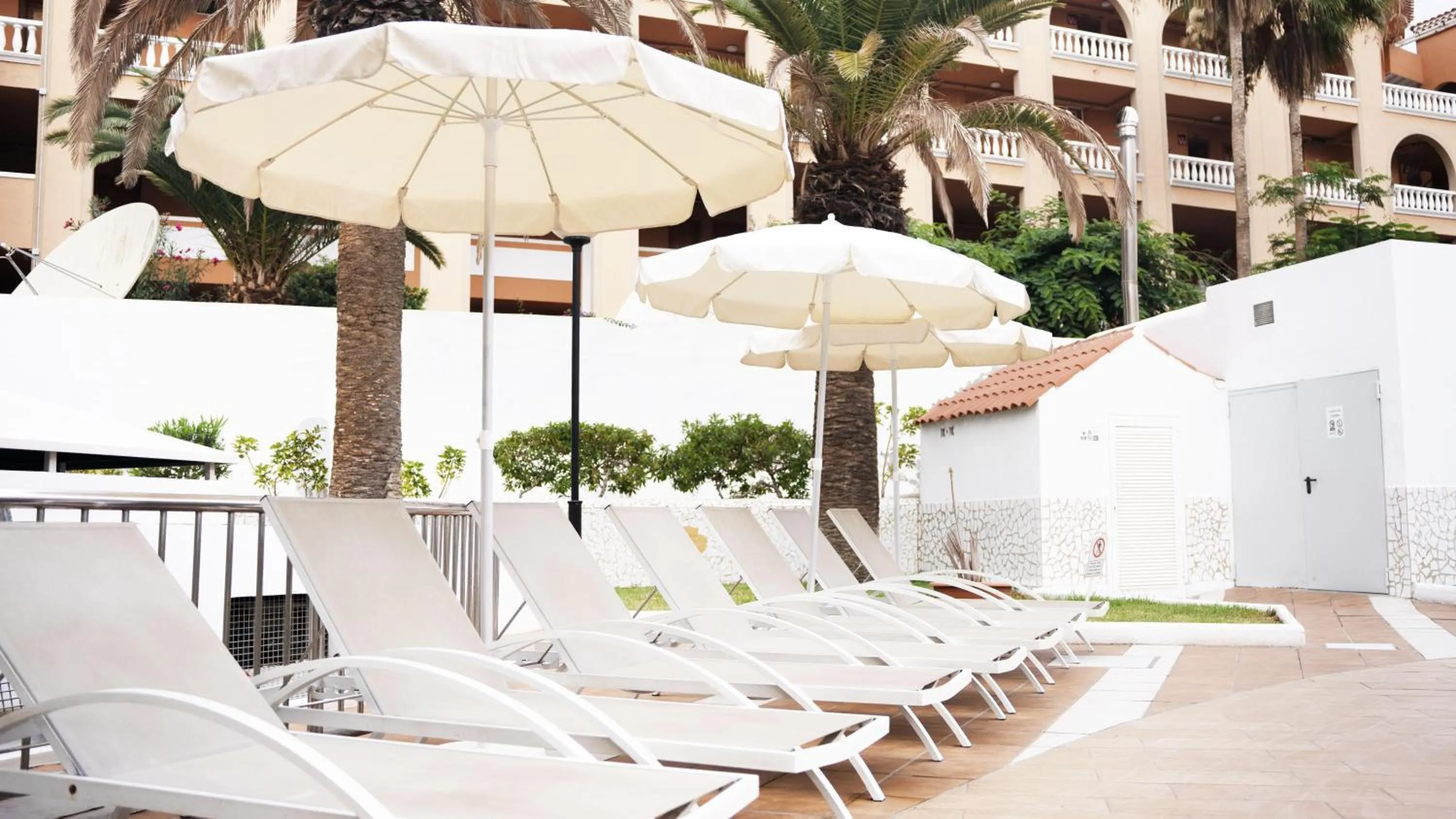 Photo of the whole room in Coral Compostela Beach