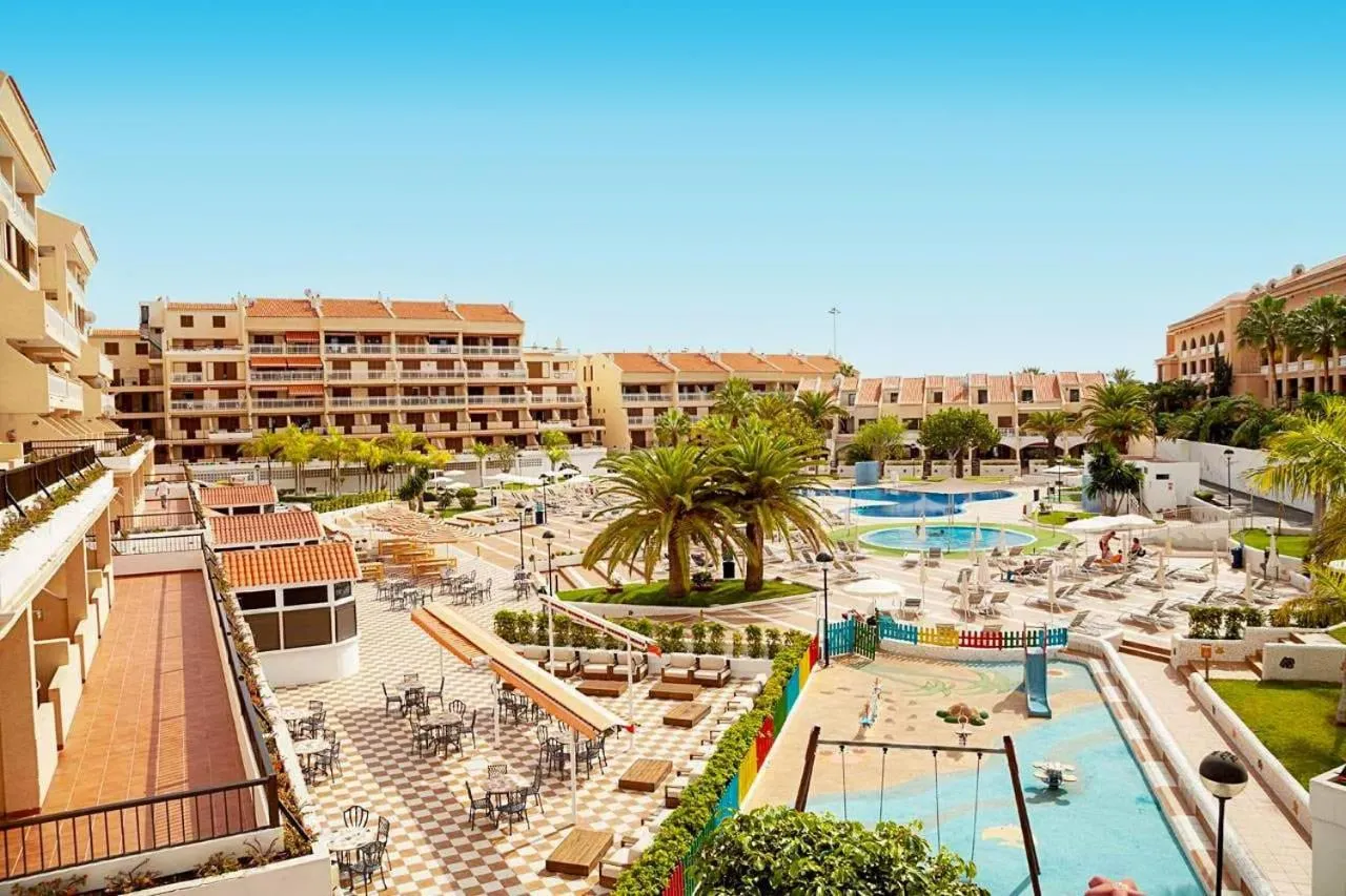 Photo of the whole room in Coral Compostela Beach