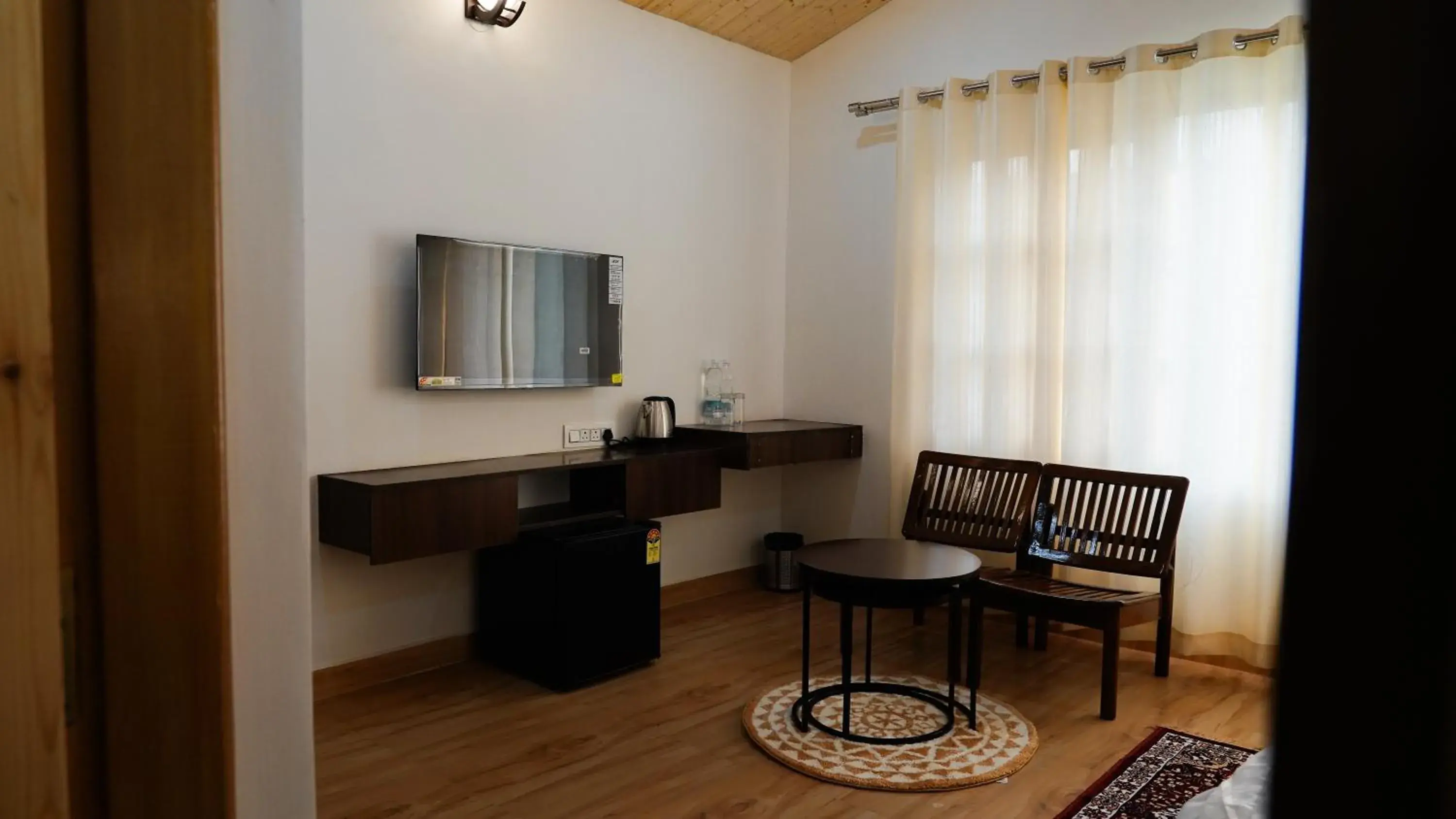 TV and multimedia in Saanjh Cottages TV and multimedia in Saanjh Cottages