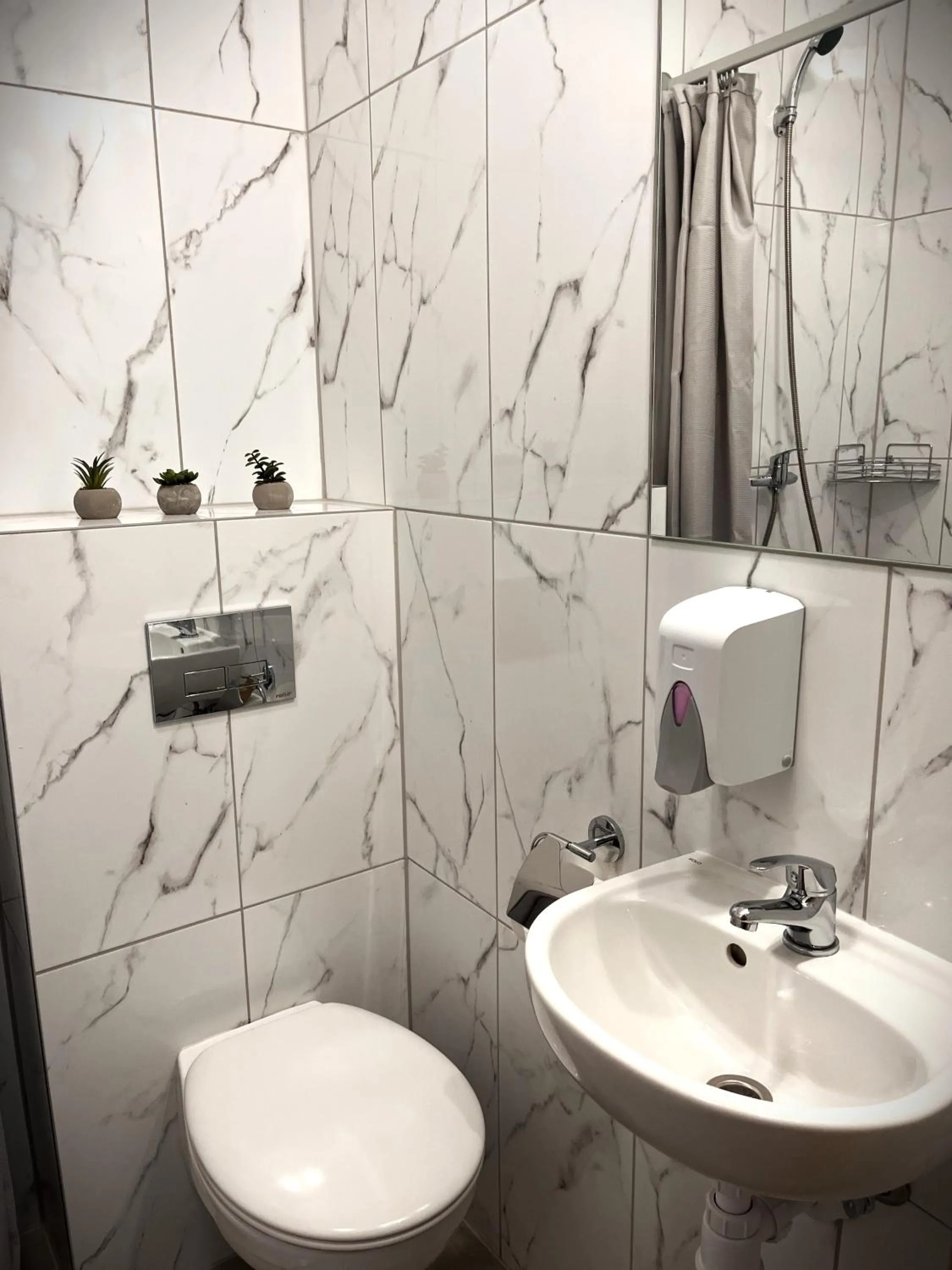 Shower in Apartamenty Wilczyńskiego