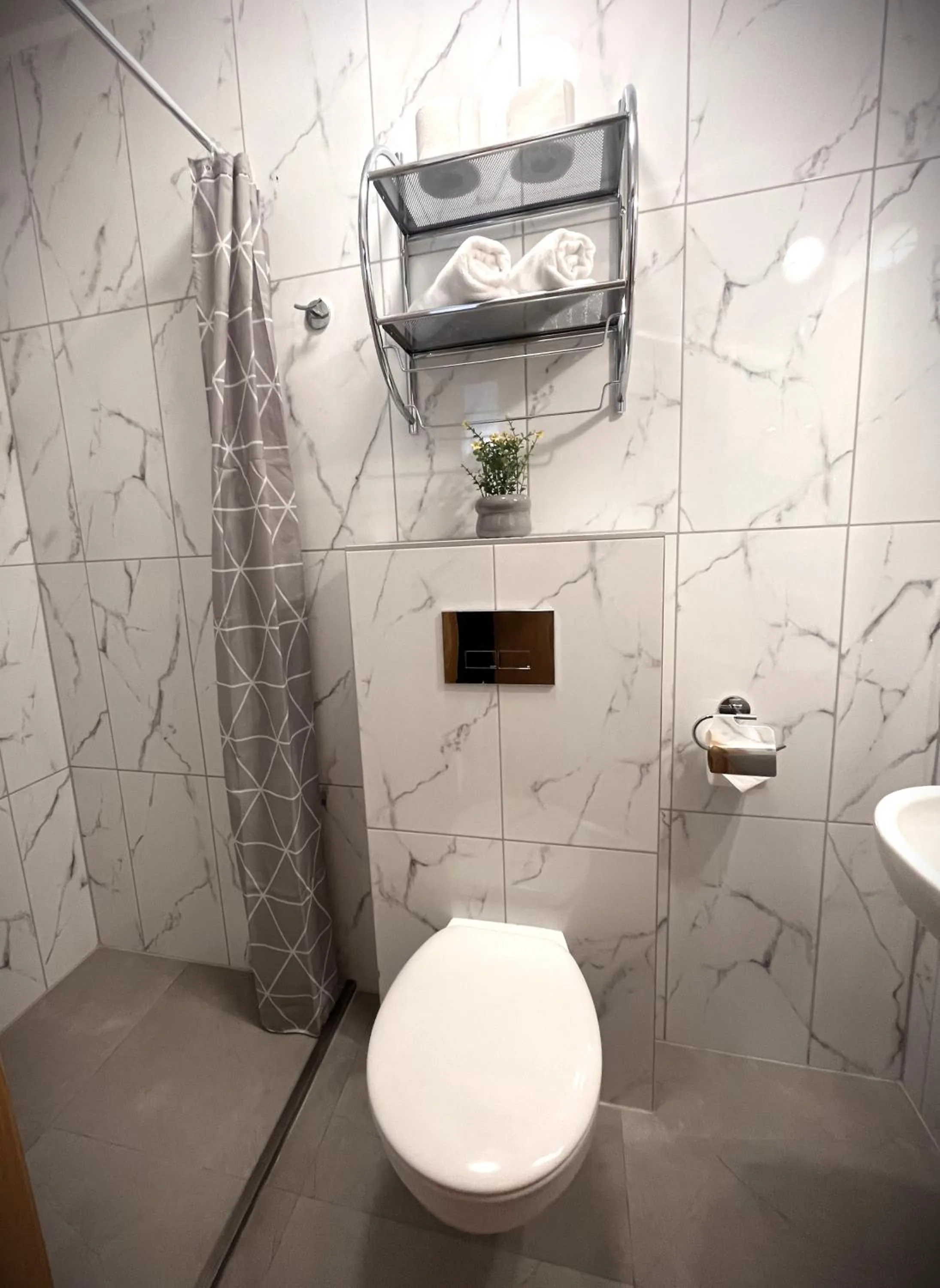 Shower in Apartamenty Wilczyńskiego