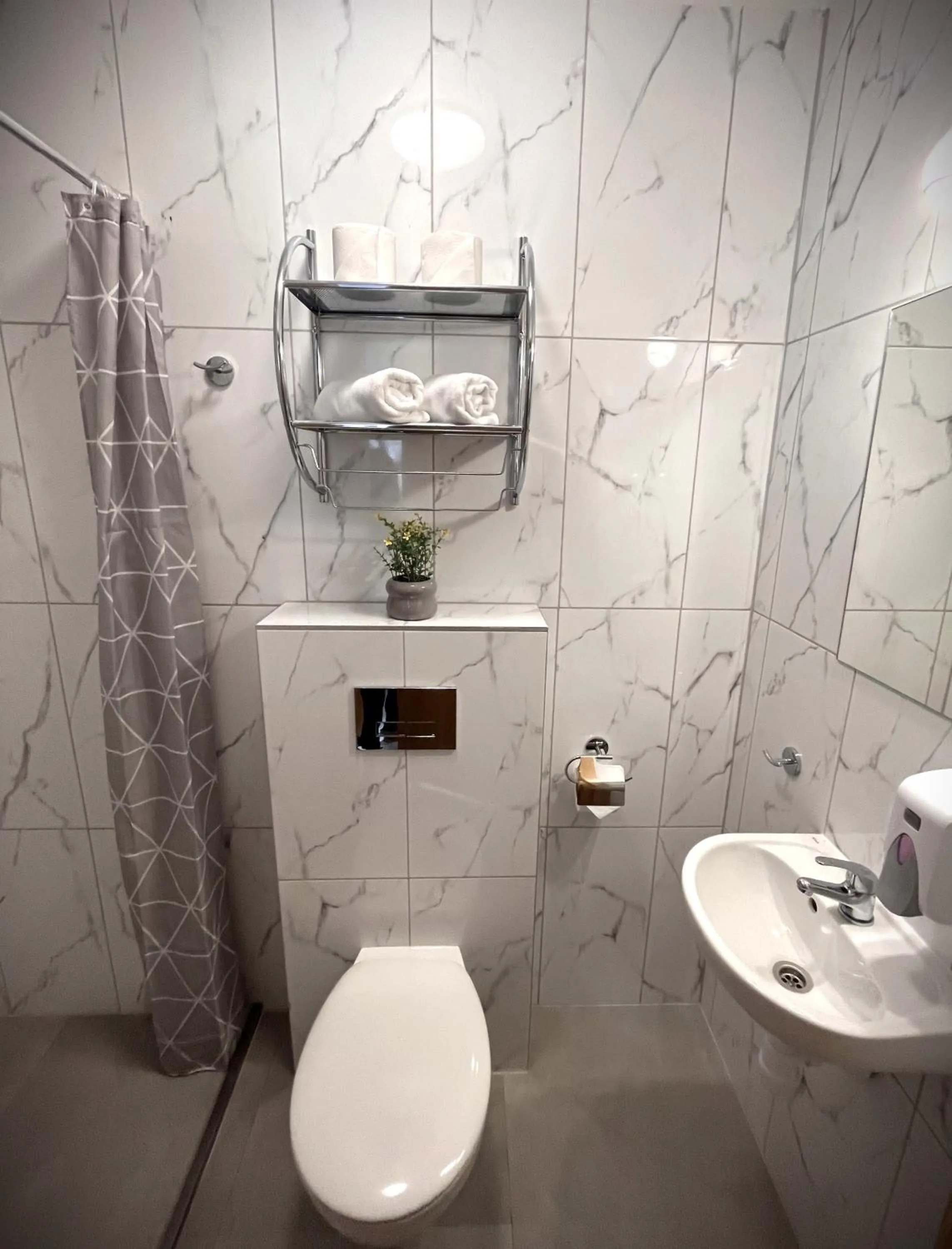 Shower in Apartamenty Wilczyńskiego