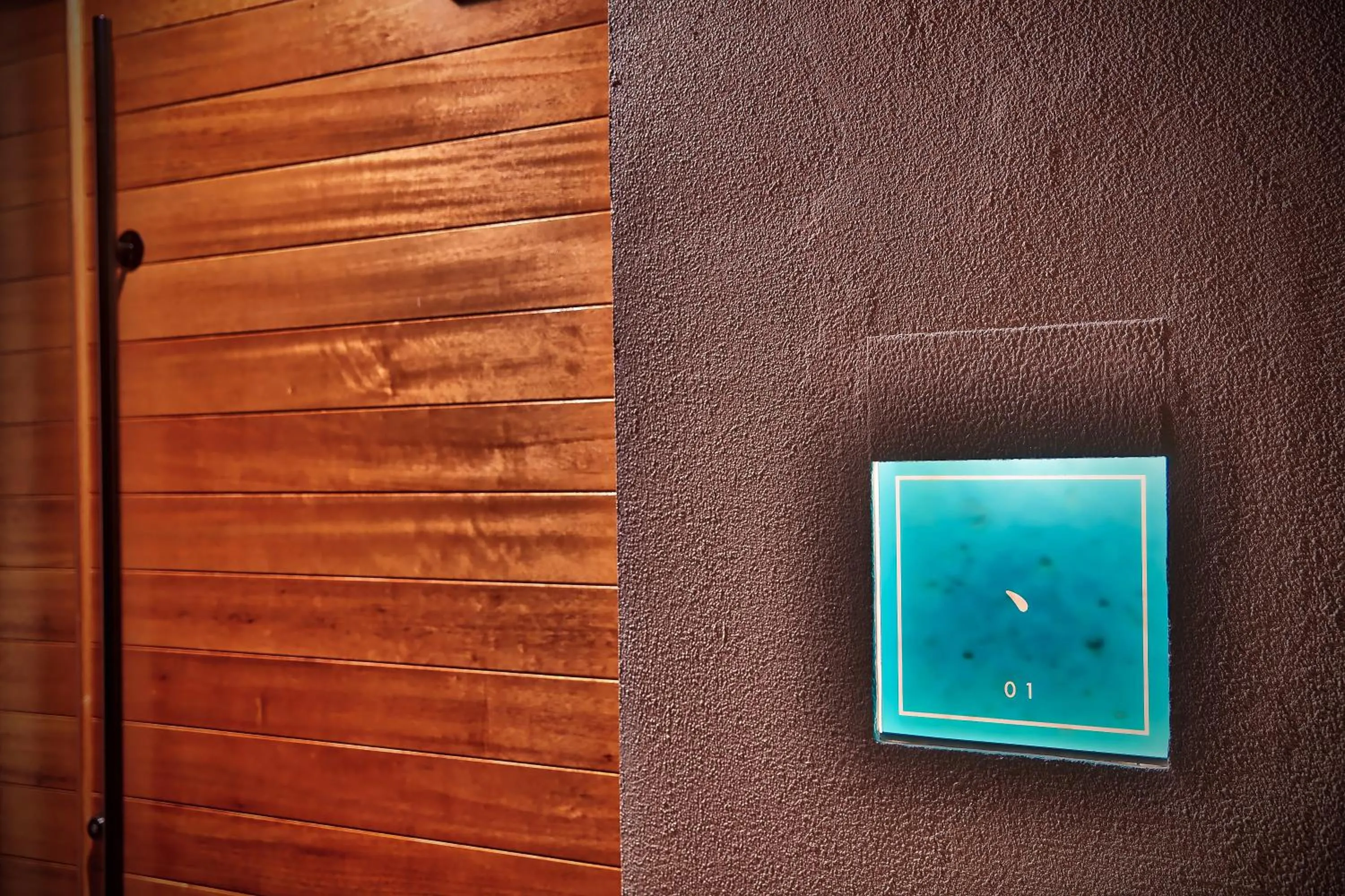 Facade/entrance in Secret Villas by Relapool